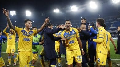 O Frosinone esperou os titulares do Napoli entrarem para golear e fazer hist&oacute;ria na Copa da It&aacute;lia