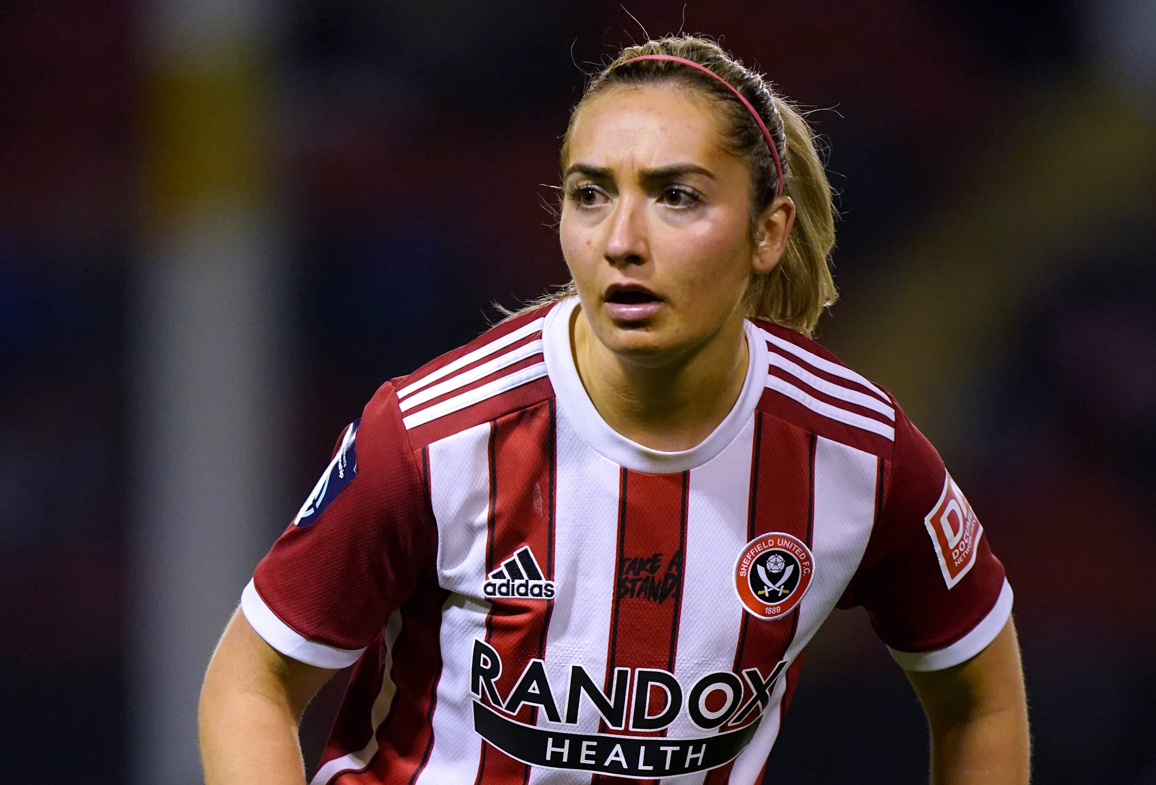 Investiga&ccedil;&atilde;o sobre morte de jogadora do Sheffield United isenta clube de supostas irregularidades