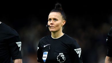 A performance da &aacute;rbitra Rebecca Welch rendeu at&eacute; elogios de Kompany: &lsquo;Feliz por fazer parte&rsquo;