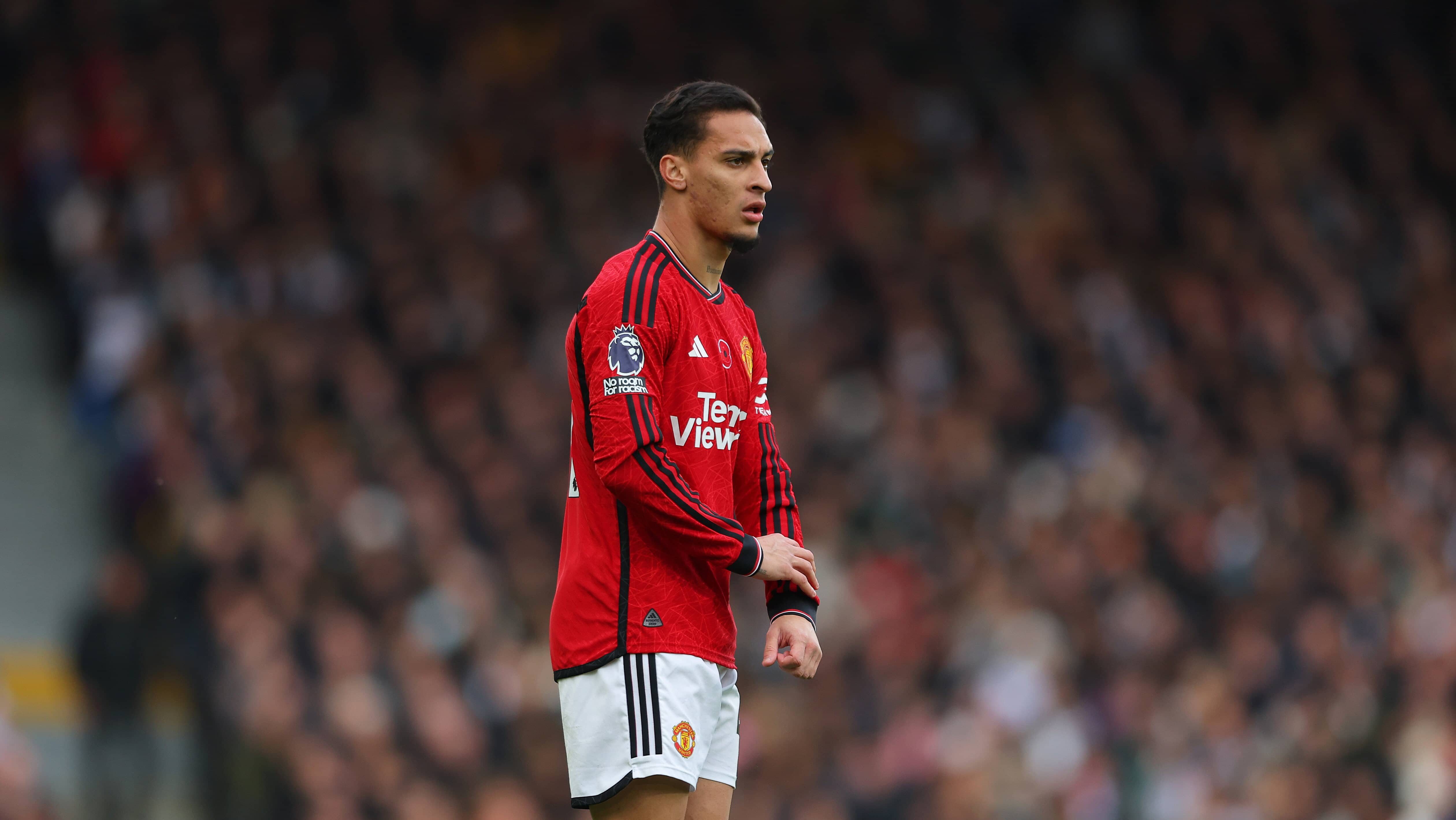 &lsquo;Tribunal digital est&aacute; arruinando vidas&rsquo;: Antony rebate ex-jogadores do United em meio a acusa&ccedil;&otilde;es