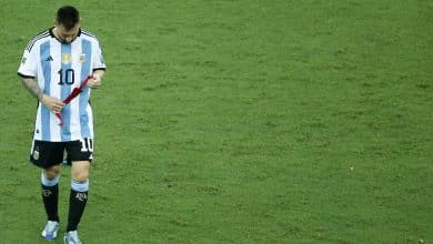 Cada camisa de Messi na Copa valeu R$ 6,4 milh&otilde;es &mdash; e quem vendeu est&aacute; triste com o valor