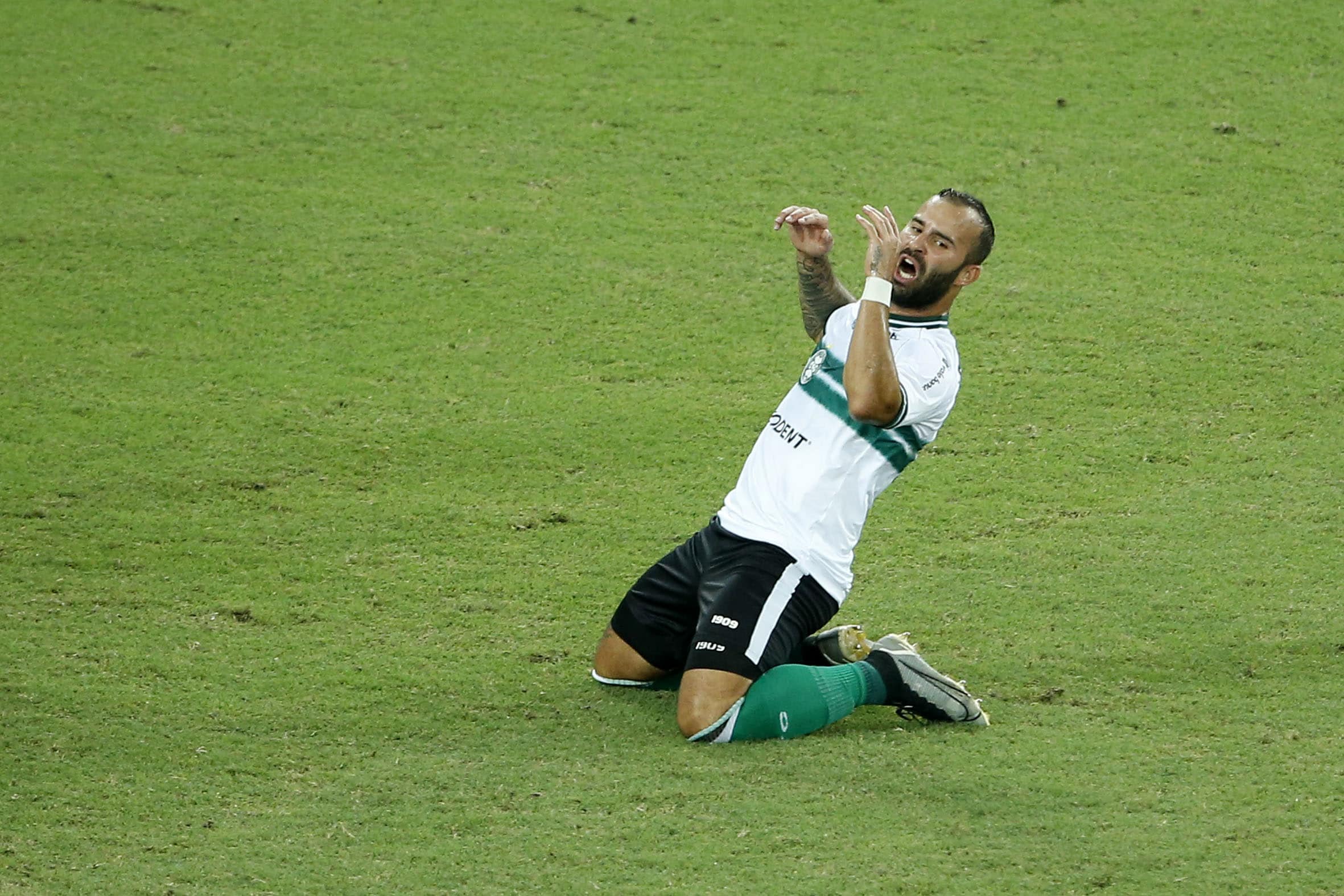 Jes&eacute; Rodriguez pode pagar a l&iacute;ngua e terminar em clube que negou antes de ir para o Coritiba