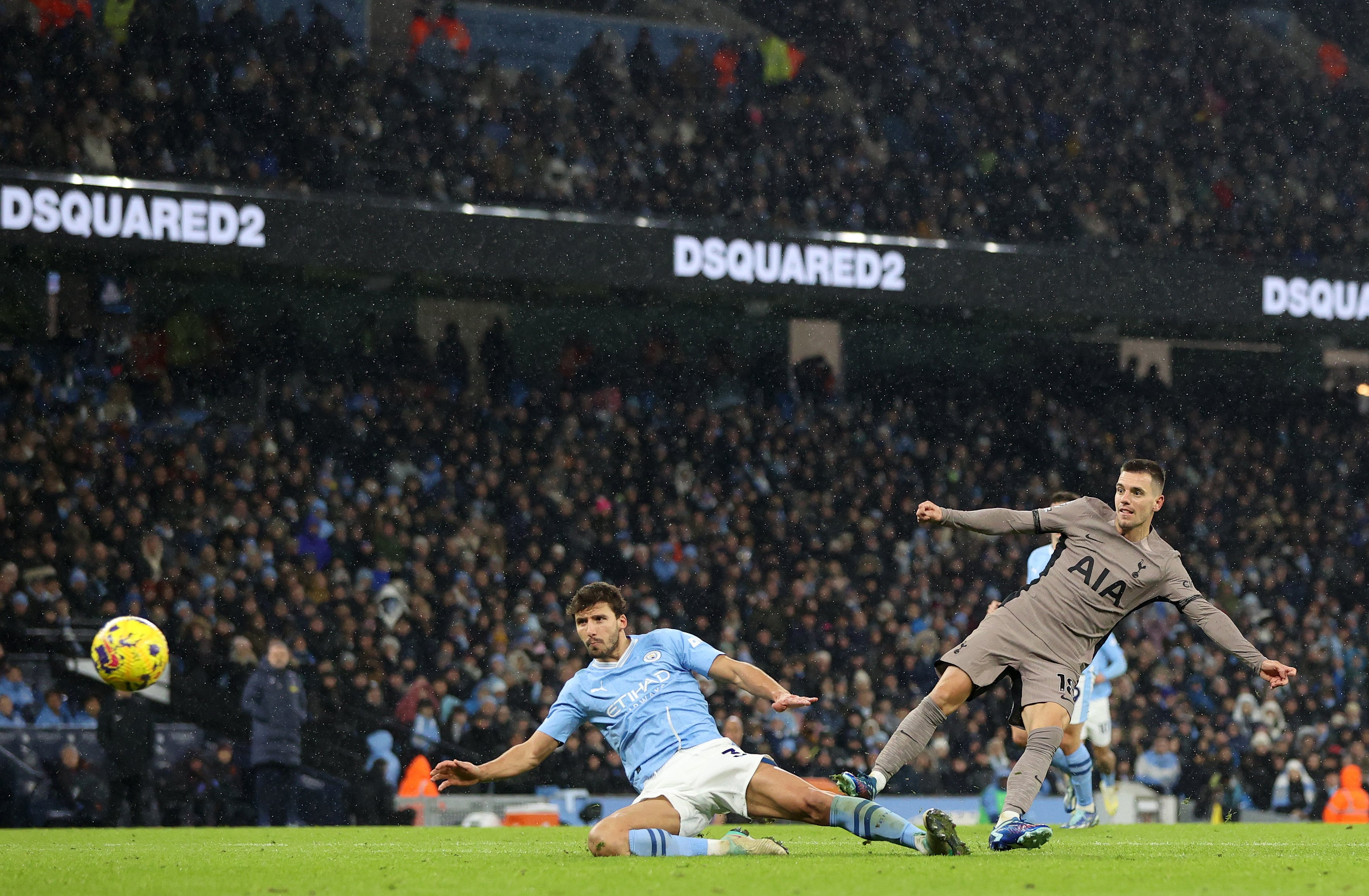City &eacute; melhor que Tottenham, mas Angeball garante empate por 3 a 3 com pol&ecirc;mica de arbitragem no fim