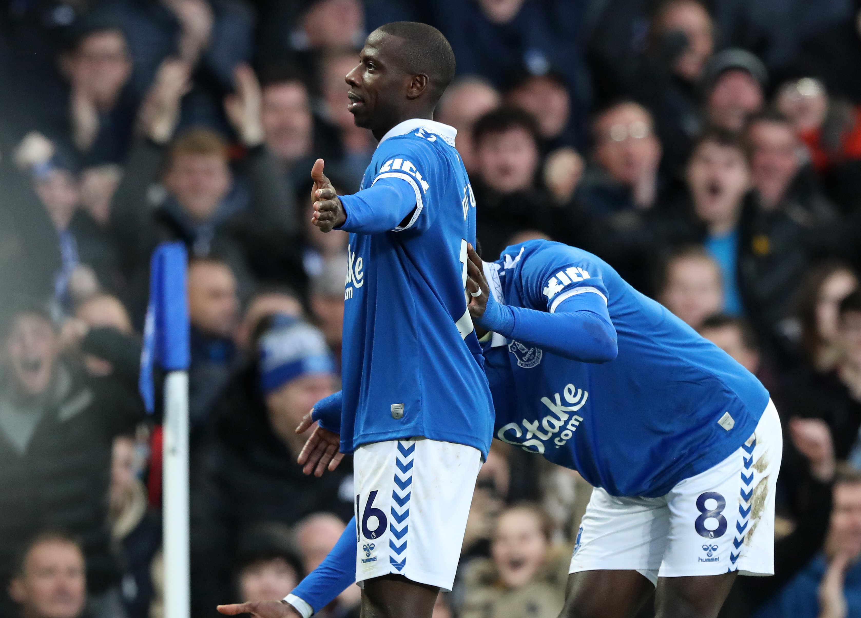 O Everton ouviu as palavras de Sean Dyche para vencer o Chelsea e se afastar da zona de rebaixamento