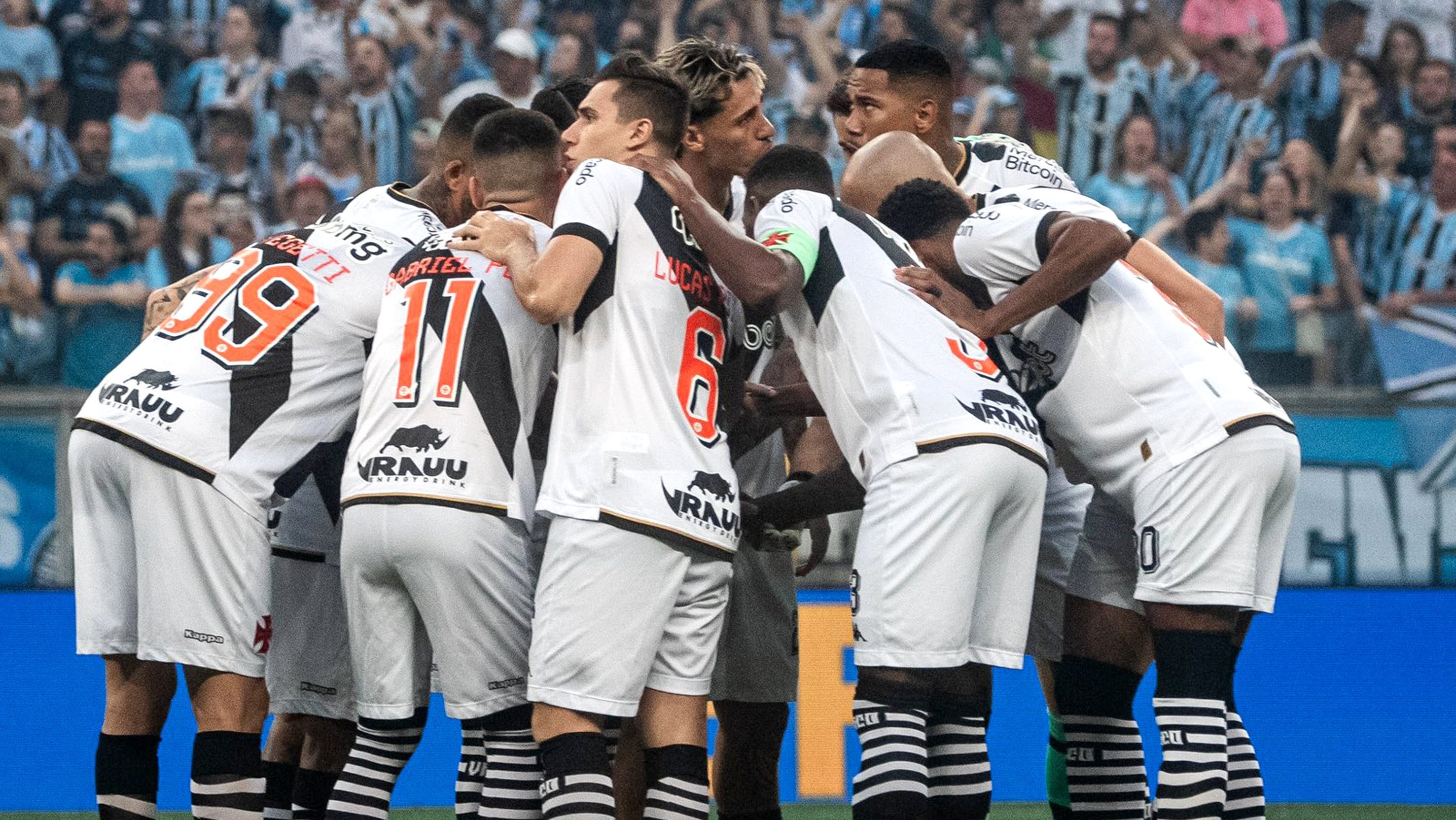 Com mais sorte do que compet&ecirc;ncia, Vasco chega na &uacute;ltima rodada dependendo de si contra o rebaixamento