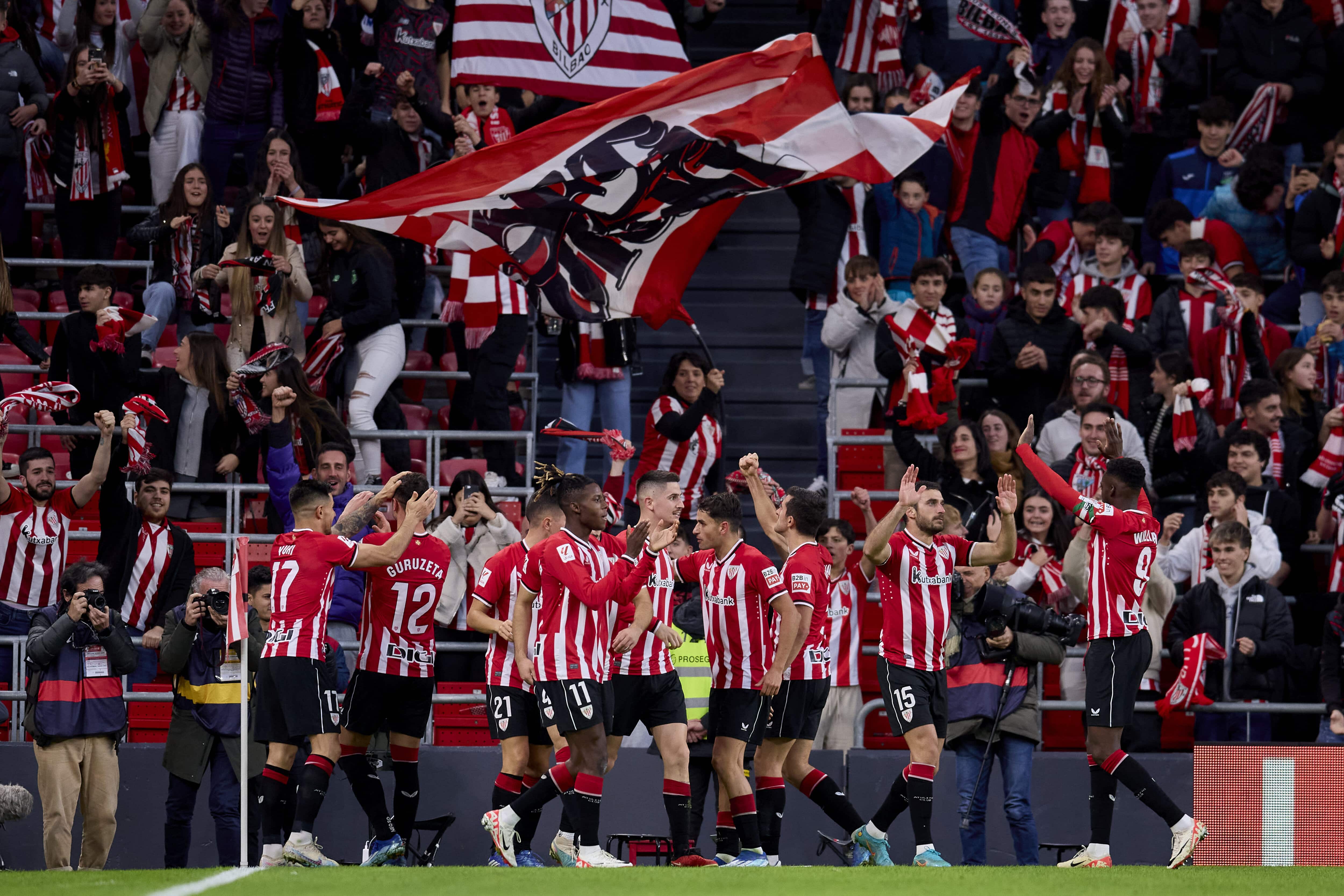 Nico Williams marca gola&ccedil;o, Athletic Bilbao vence duelo de estrat&eacute;gias contra Atl&eacute;tico de Madrid e encosta no G4