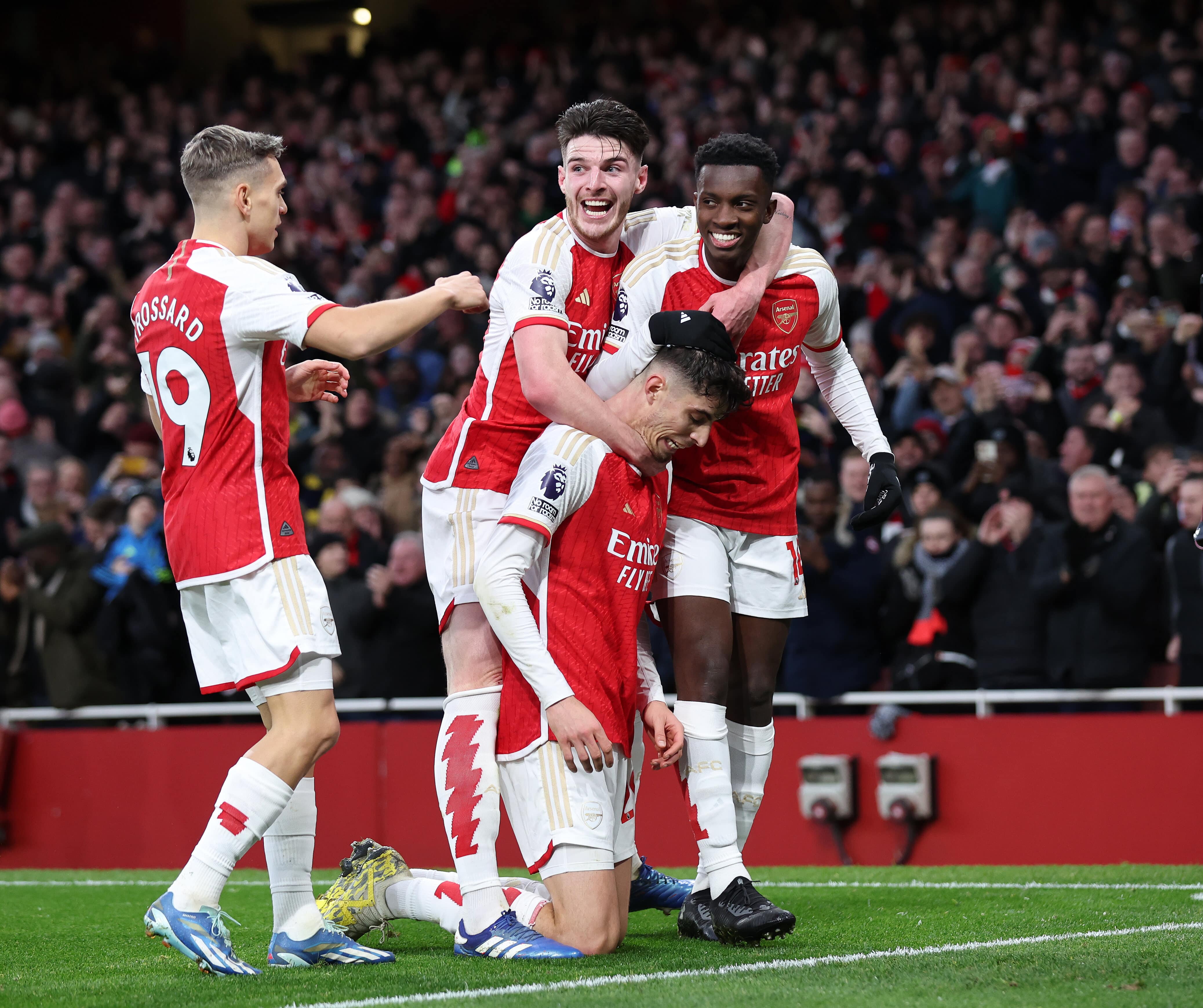 Arsenal vence (com sobras) o Brighton e avisa aos rivais da Premier League que &eacute; forte candidato ao t&iacute;tulo