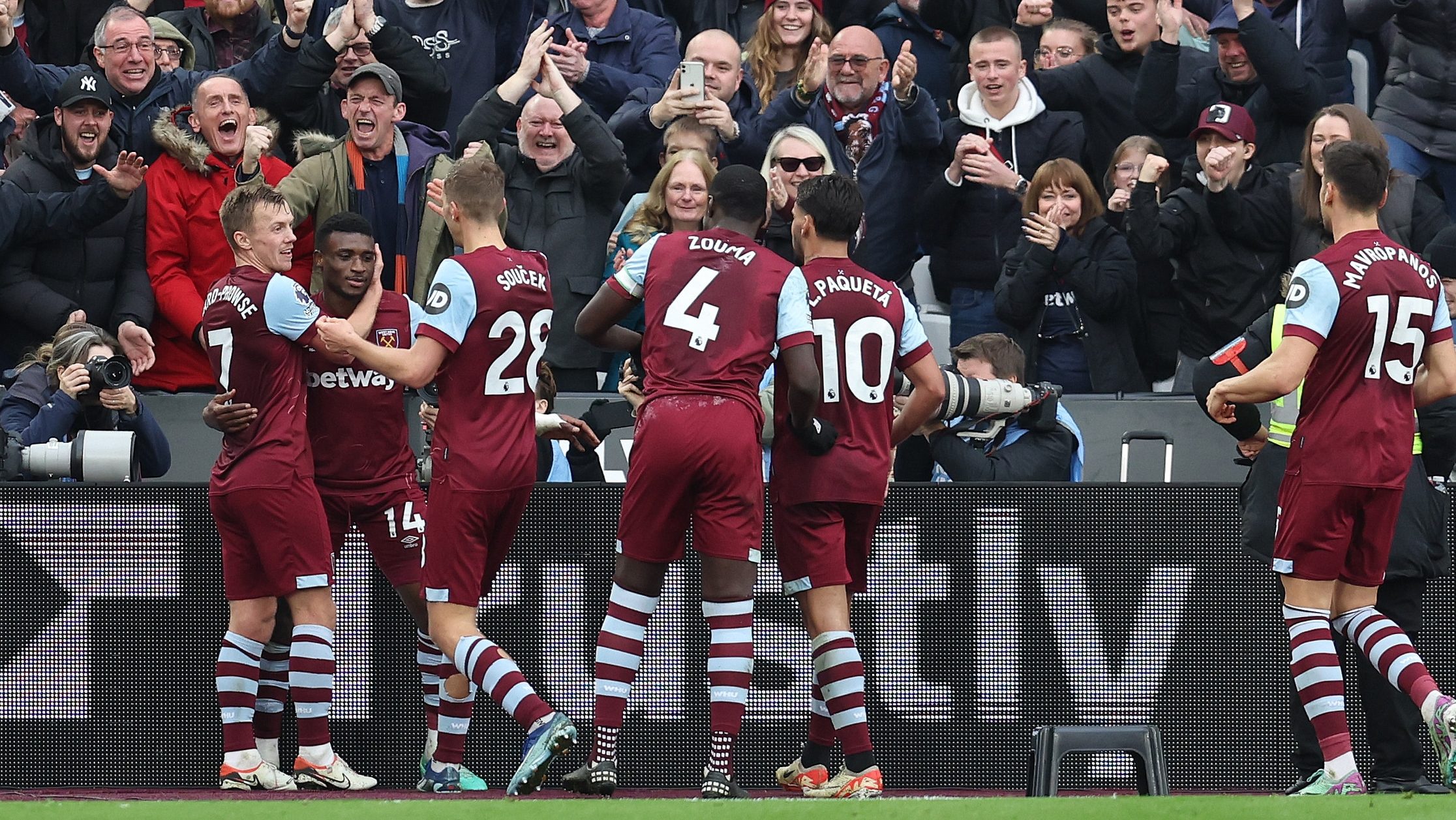 Paquet&aacute; foi o gar&ccedil;om que serviu ao Manchester United nova derrota &mdash; agora, pro West Ham