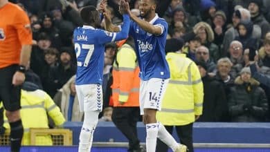 Everton aproveita noite infeliz de Trippier, vence o Newcastle em casa e respira aliviado na Premier League