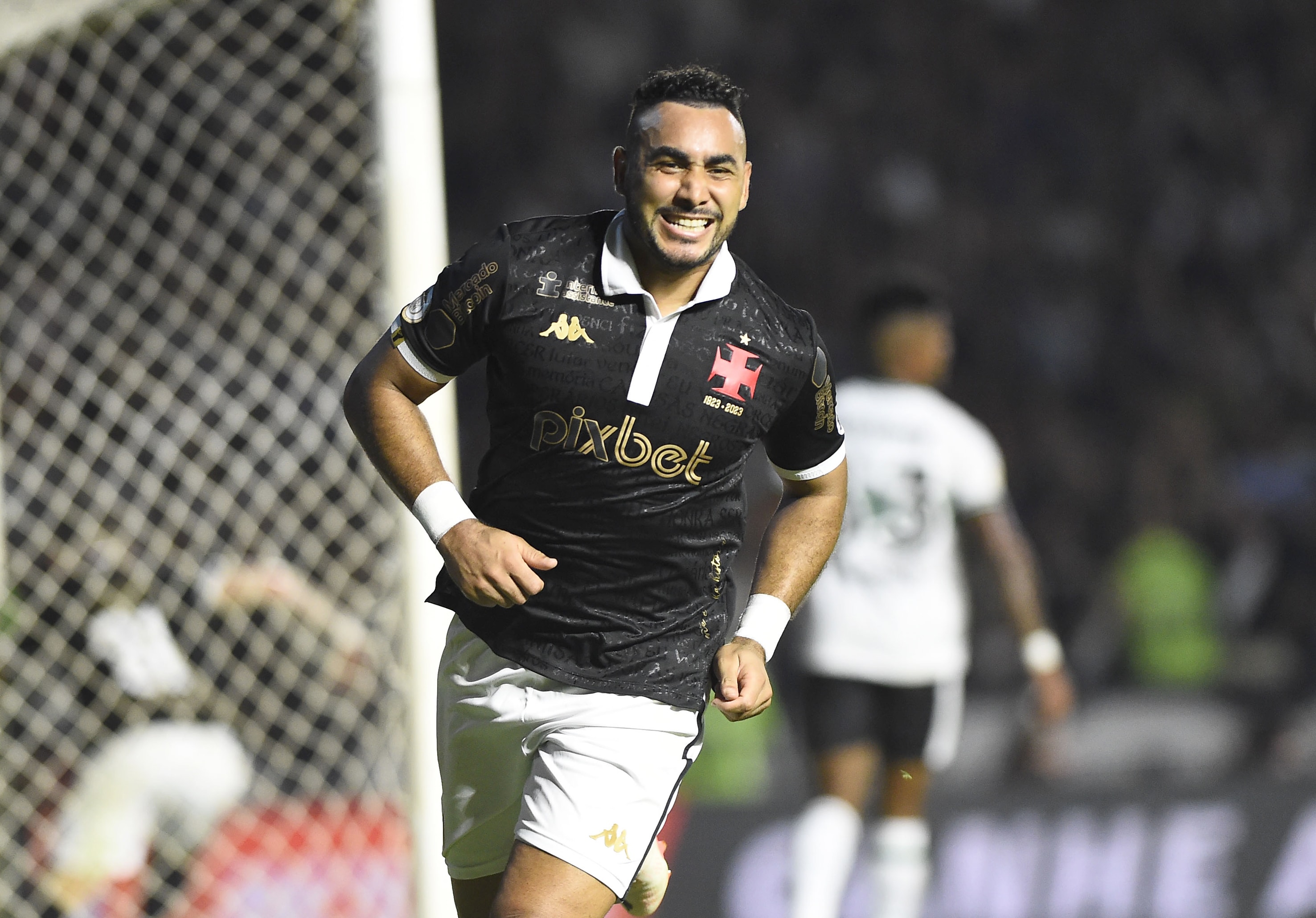 Janela do segundo semestre salvou o meio campo do Vasco em 2023