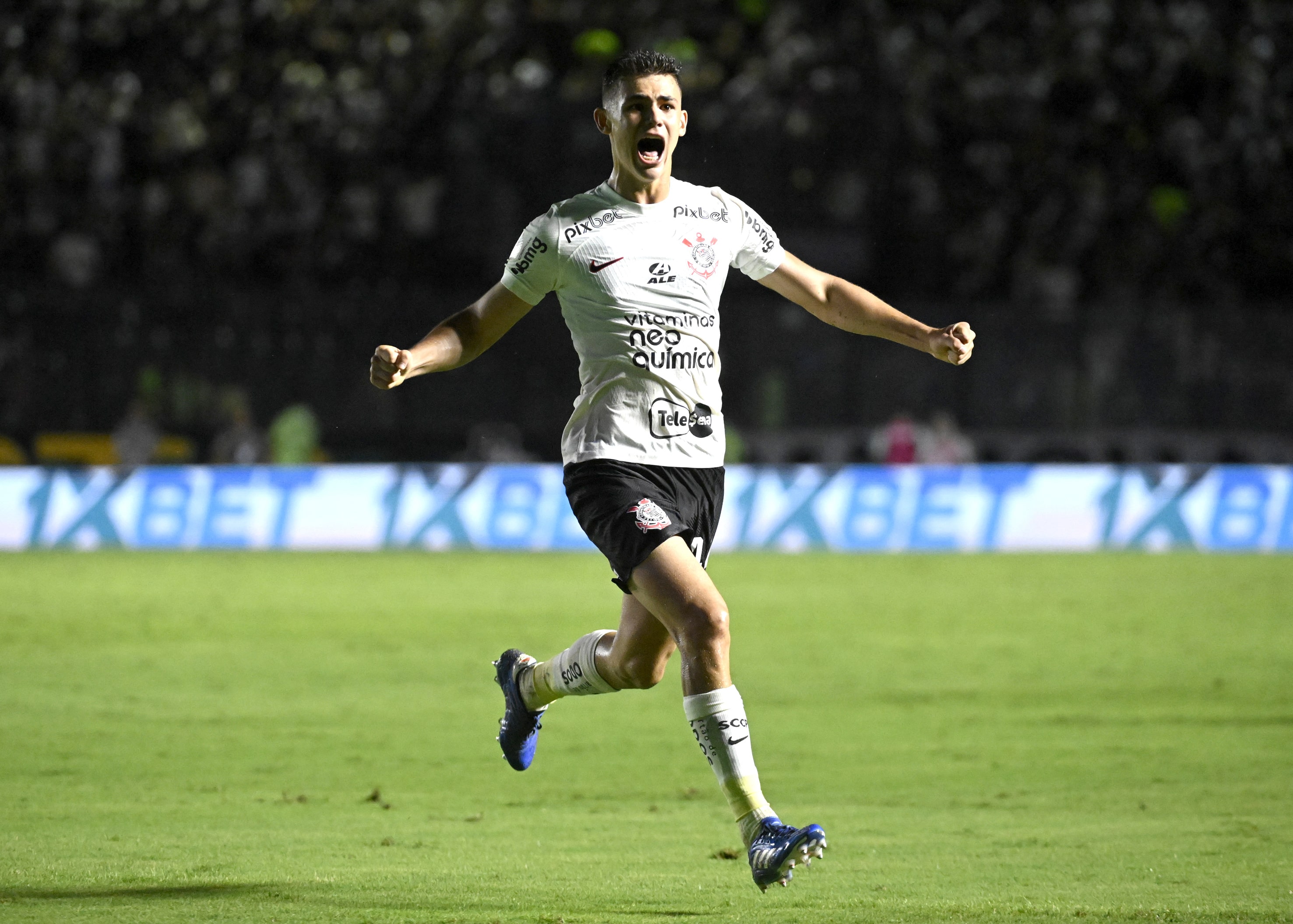 Augusto Melo prometeu continuidade de Moscardo, mas sa&iacute;da para o PSG mostra que discurso pode n&atilde;o ser colocado em pr&aacute;tica