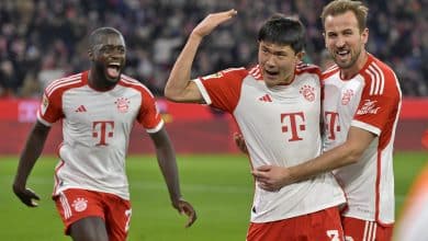 Kane chega a assustadores 51 gols no ano, Bayern de Munique varre Stuttgart e se mant&eacute;m na briga pela lideran&ccedil;a