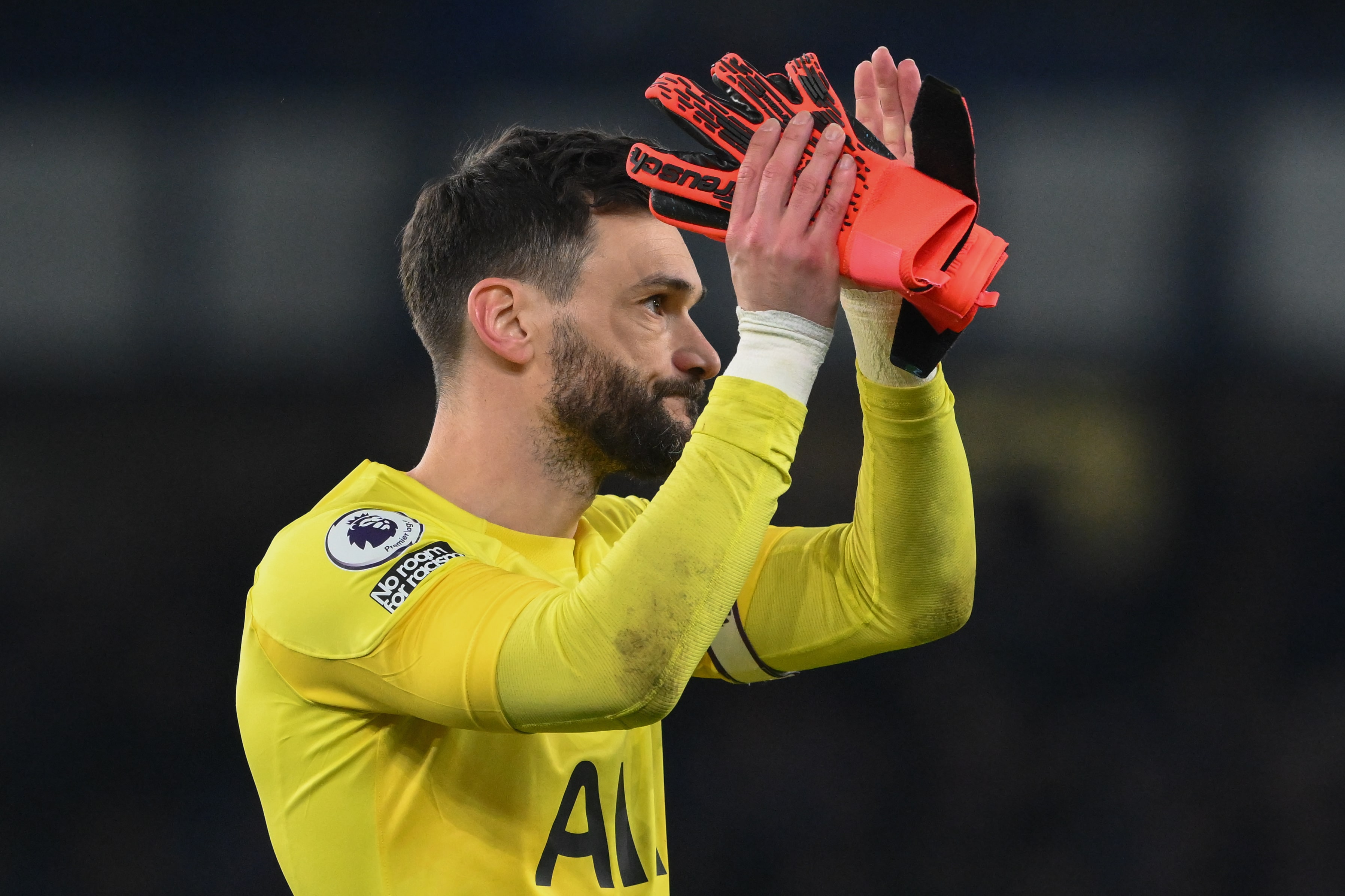 Campe&atilde;o mundial com a Fran&ccedil;a e &iacute;dolo do Tottenham, Lloris escolhe troca chuvosa Londres pela badalada LA
