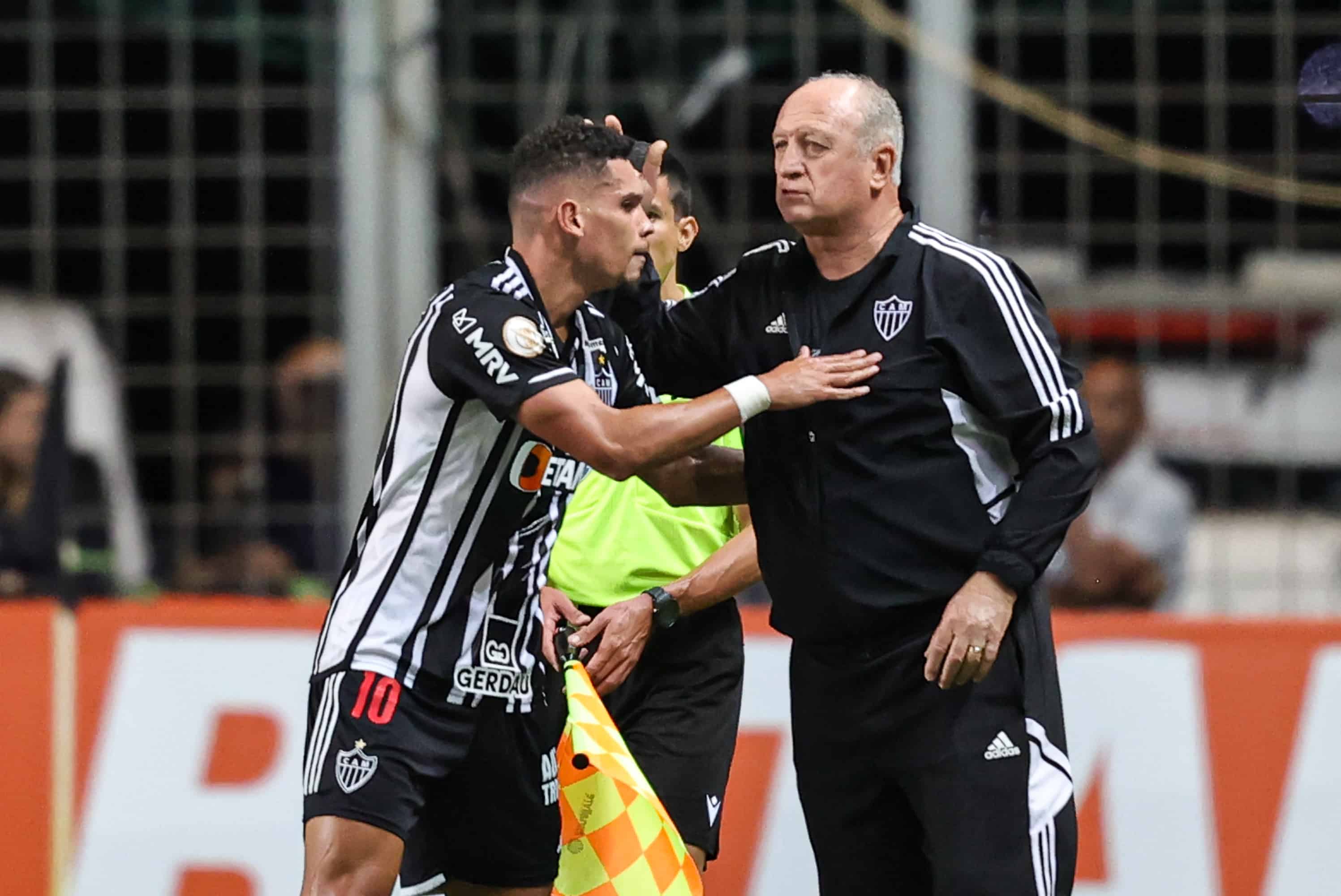 Atl&eacute;tico-MG espera &lsquo;passar ileso&rsquo; e manter principais jogadores no in&iacute;cio da temporada