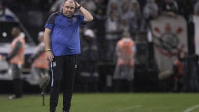 Com escolhas apressadas e erradas, o Santos naufragou junto dos seus quatro treinadores no ano