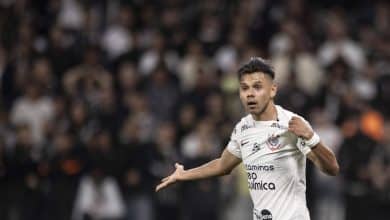 Corinthians flertou com a zona de rebaixamento no Brasileir&atilde;o e se salvou por &lsquo;carta na manga&rsquo; de Mano Menezes