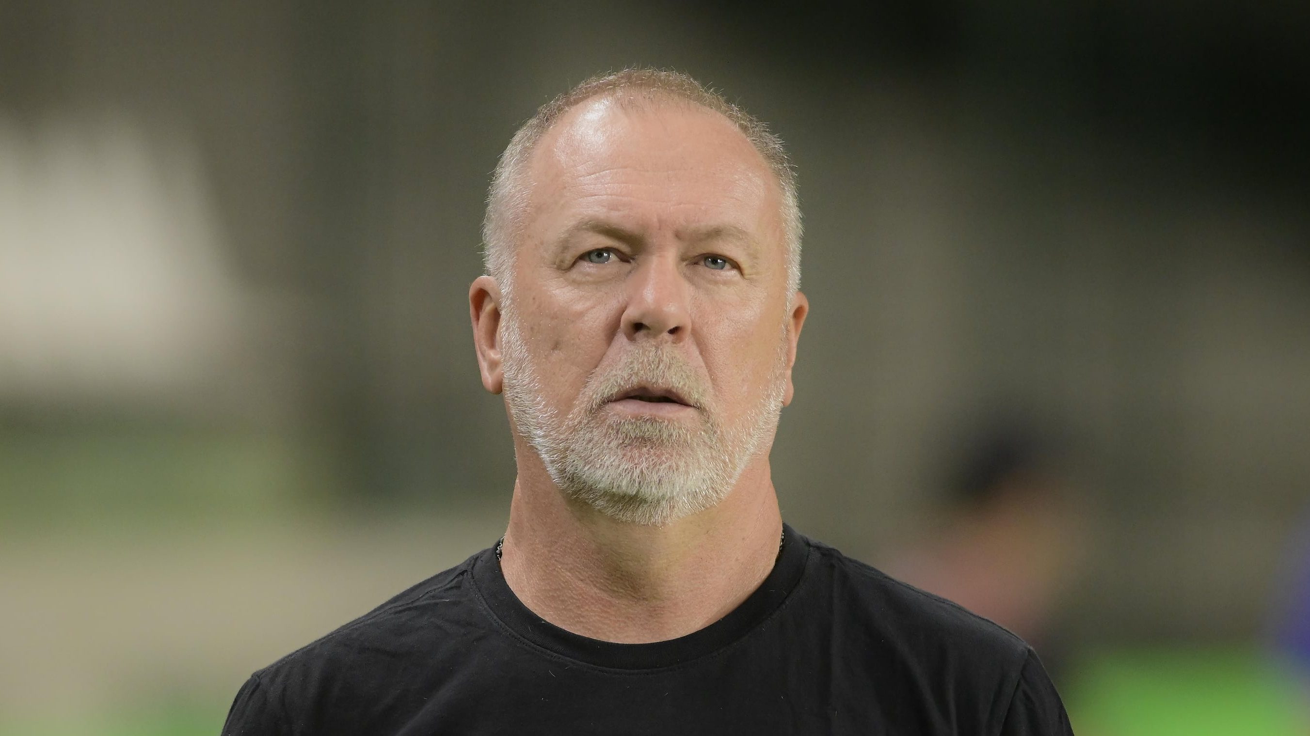 Mano Menezes faz autocr&iacute;tica, diz que ningu&eacute;m est&aacute; satisfeito no Corinthians e quer acelerar processo para 2024