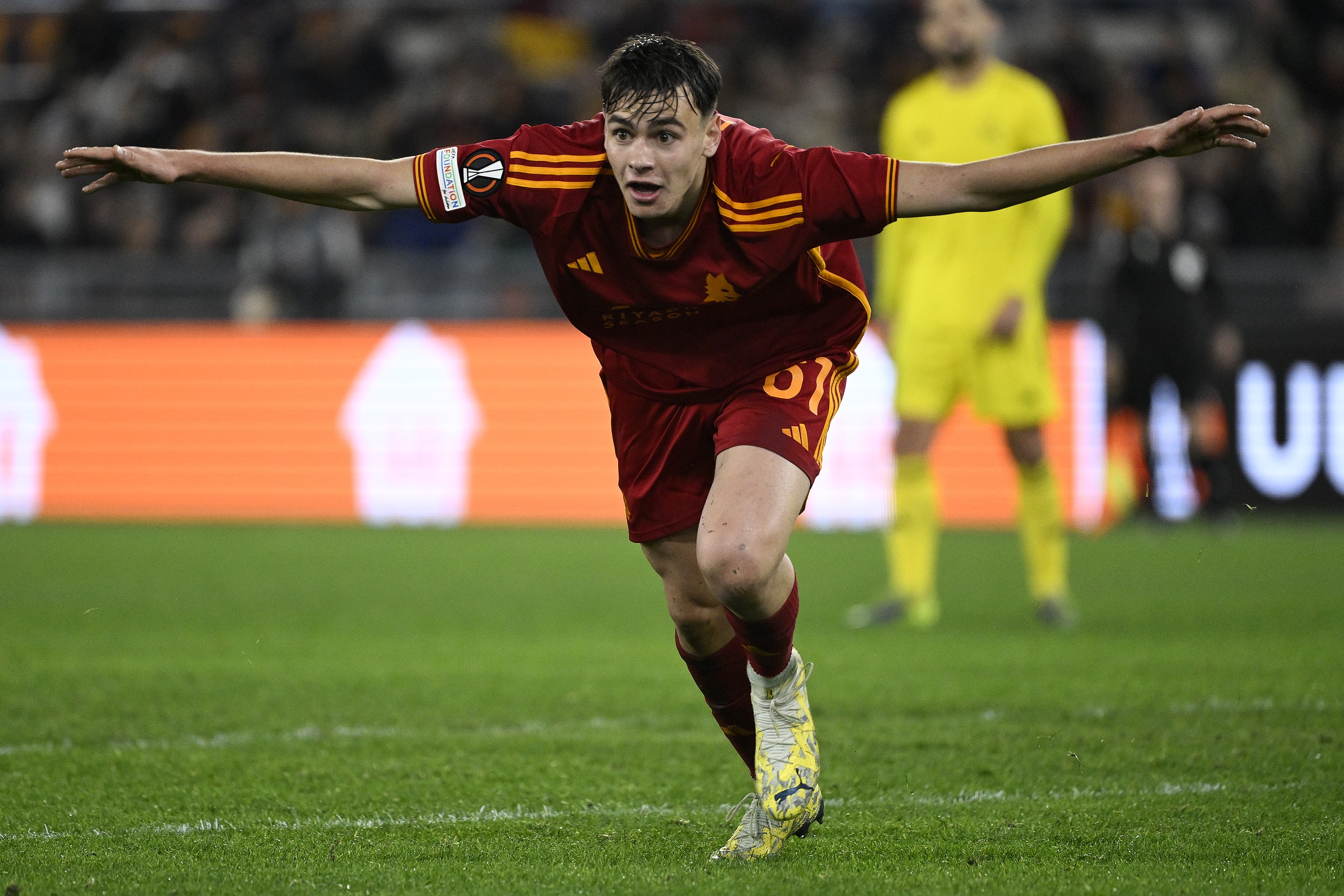 Com direito a gol de jovem estreante, Roma vence Sheriff com tranquilidade e vai &agrave; segunda fase da Liga Europa