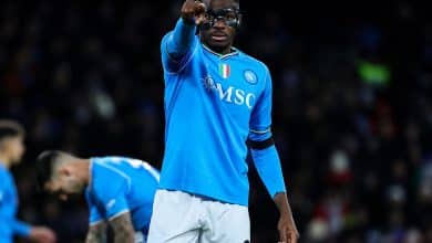 Quem tem Osimhen, n&atilde;o precisa de mais nada: Napoli vence Cagliari no sufoco e respira na Serie A