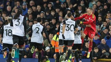 Fulham derruba Everton e vai &agrave; semi da Copa da Liga nos p&ecirc;naltis, com cobran&ccedil;a inexplic&aacute;vel de Onana