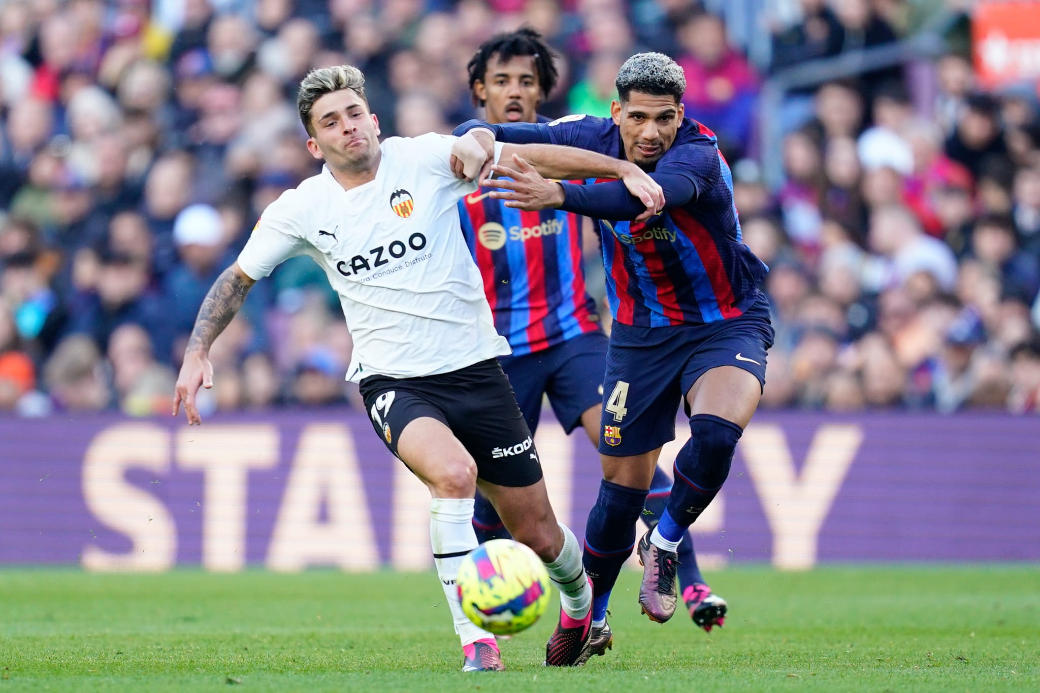 Valencia x Barcelona: onde assistir, palpites e escala&ccedil;&otilde;es &ndash; La Liga &ndash; 16/12/2023