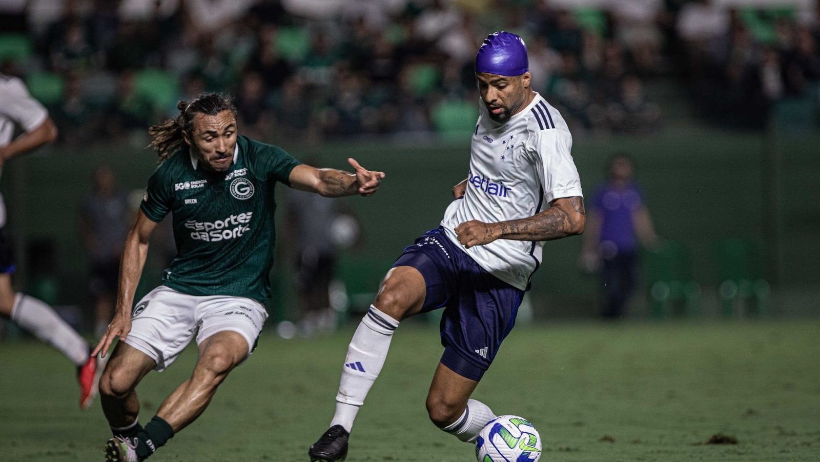 Comendo quietinho, Jo&atilde;o Marcelo vai bem e agrada em reta final do Cruzeiro