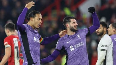 Szoboszlai rouba a cena, Liverpool bate o Sheffield e encosta na lideran&ccedil;a da Premier League