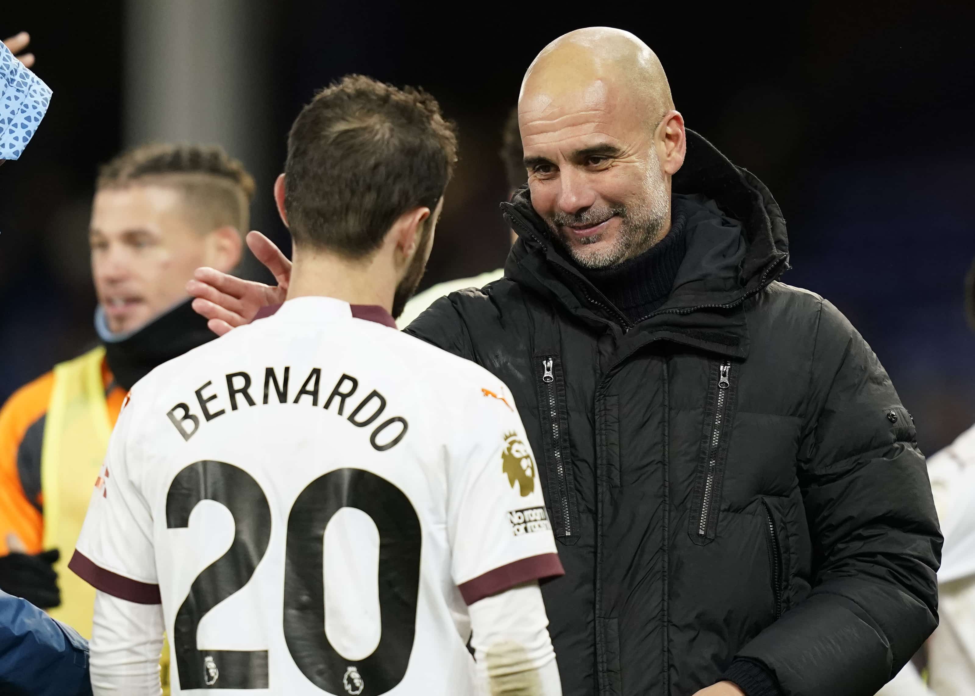 Di&aacute;logo de jogadores do Manchester City conseguiu surpreender at&eacute; o obcecado Pep Guardiola