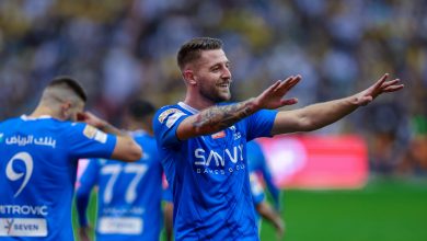 Com VAR pol&ecirc;mico e &lsquo;surto&rsquo; de Lu&iacute;s Castro, Al-Hilal abre dist&acirc;ncia para o Al-Nassr no Saudita