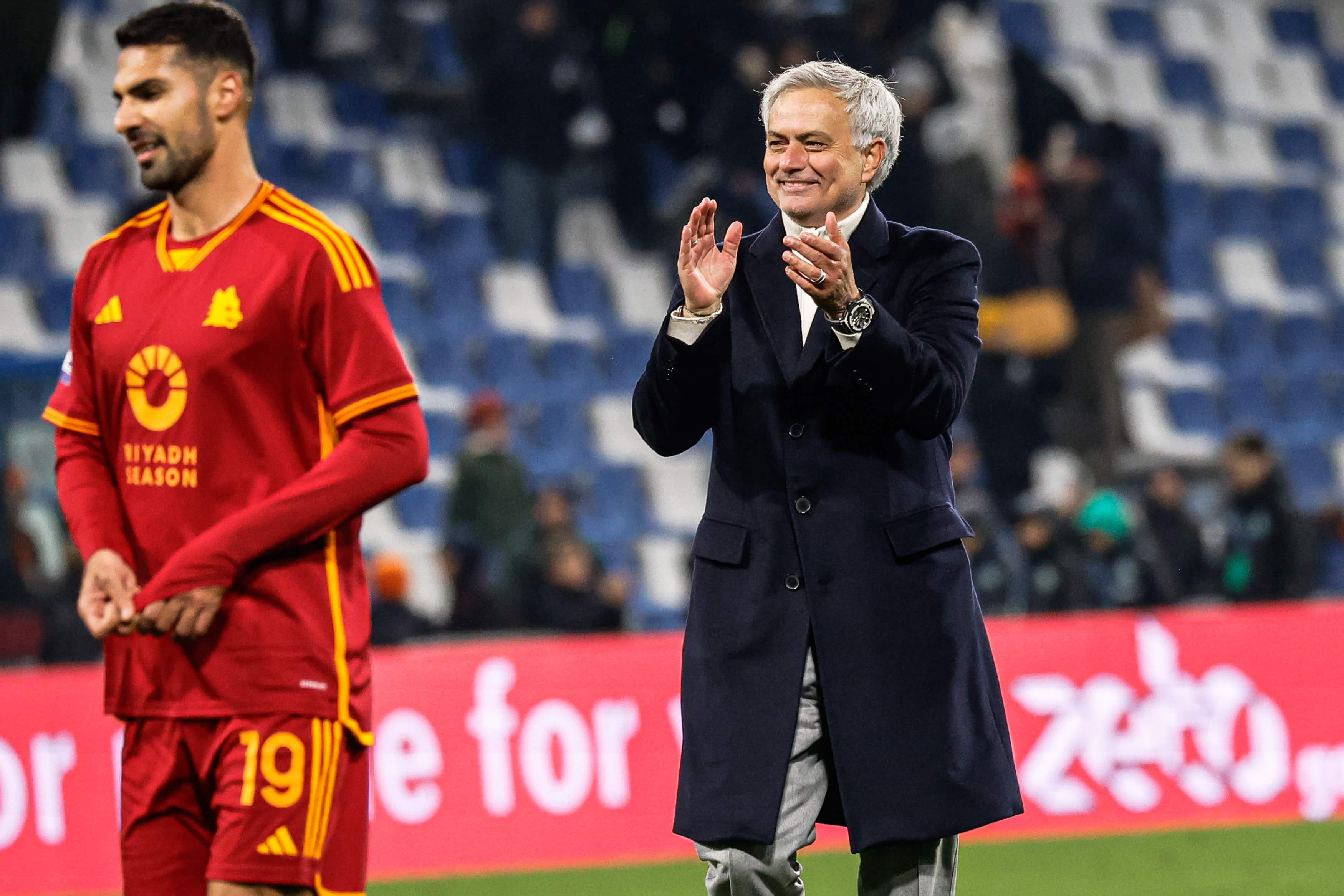 Mourinho &lsquo;n&atilde;o quis machucar&rsquo; &aacute;rbitro com suas palavras e pede carinho &agrave; Justi&ccedil;a