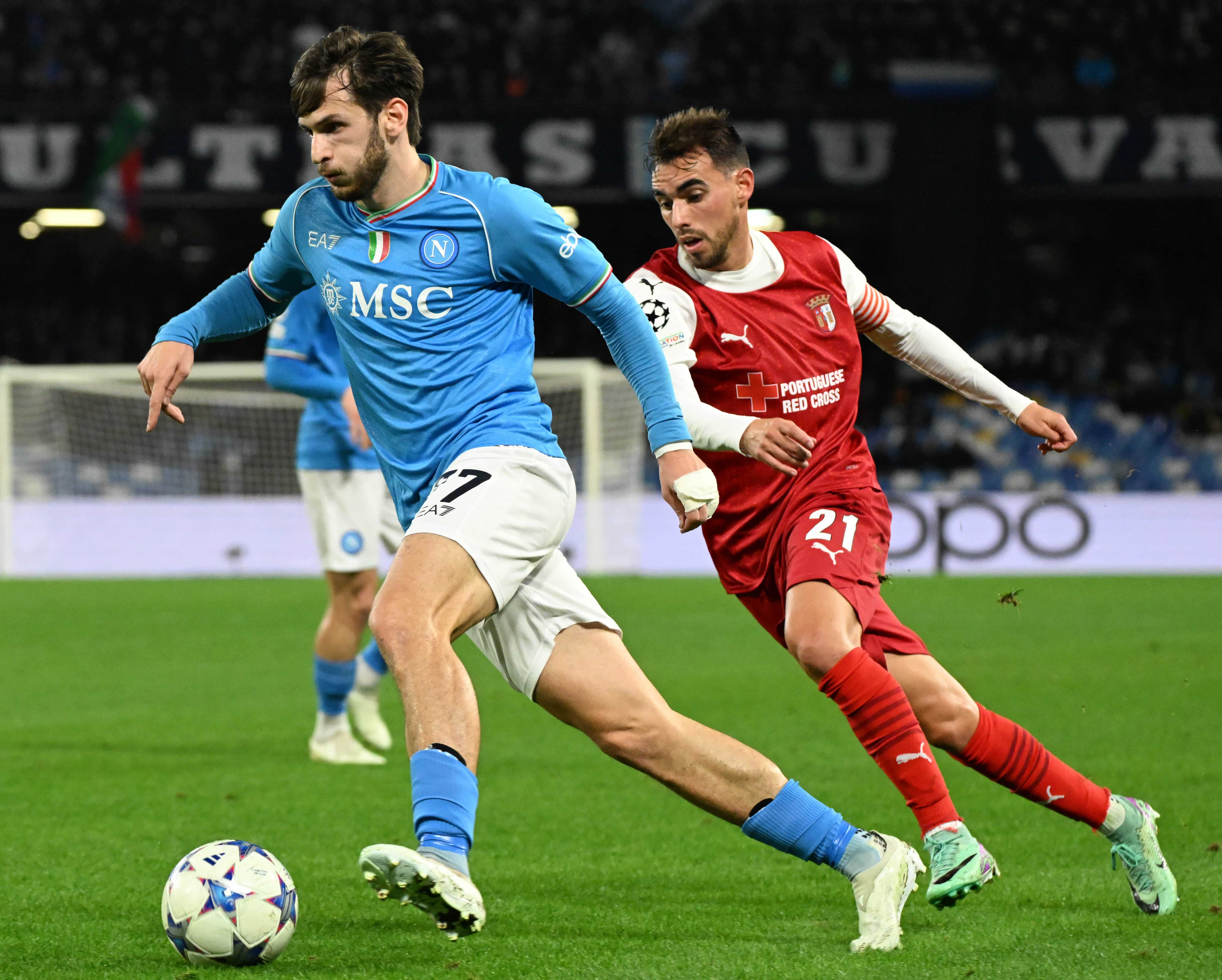 Napoli sonha com a zona de Champions da Serie A, mas precisa bater um motivado Cagliari