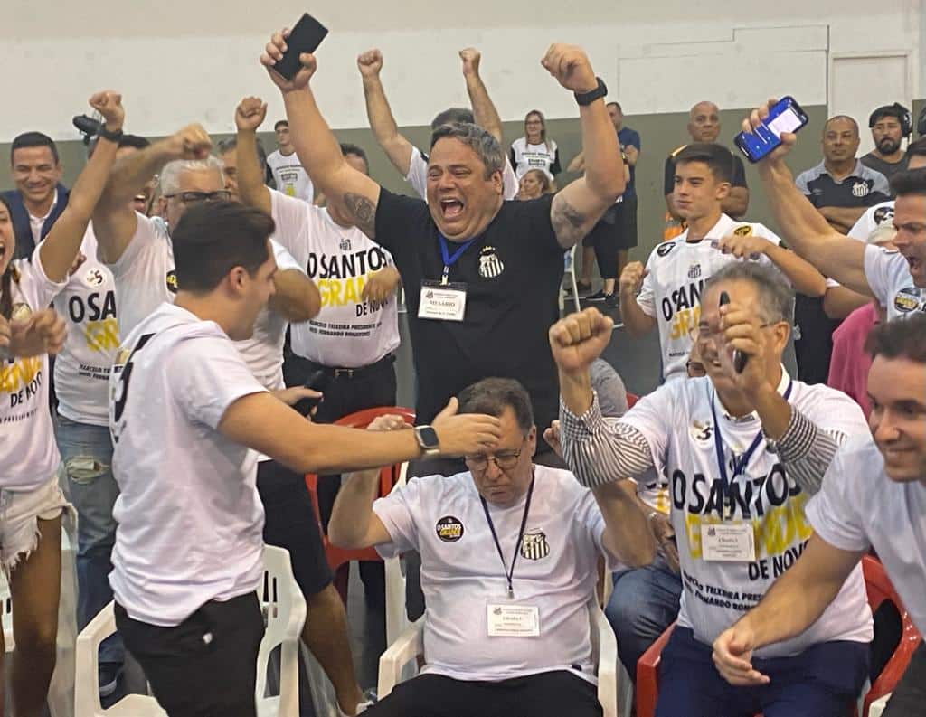 O rebaixado Santos apostou no passado glorioso e elegeu Marcelo Teixeira presidente