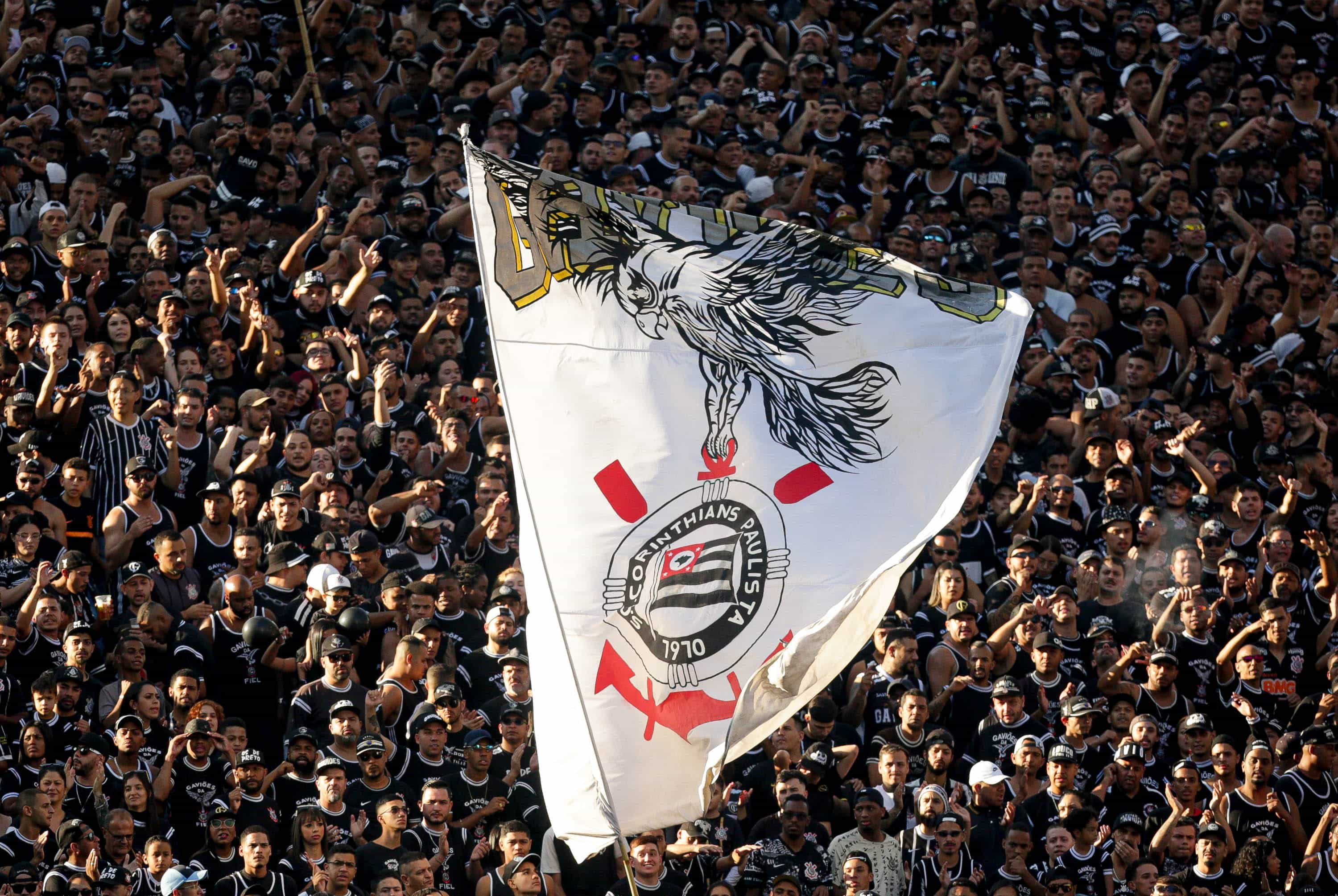 Nova diretoria volta a falar de Gabigol, e torcedor corintiano parecer ter mais p&eacute; no ch&atilde;o do que o presidente