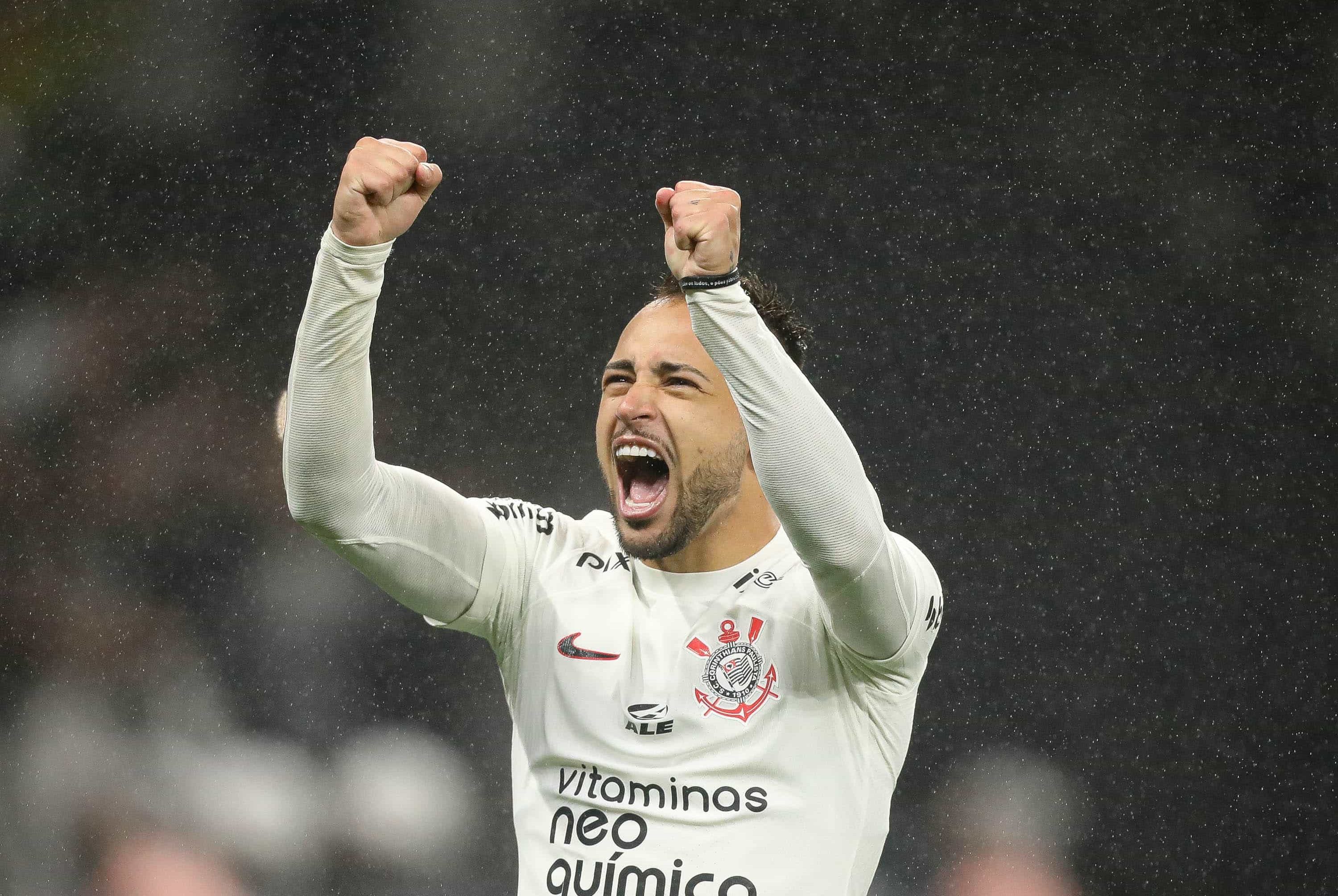 Shakhtar Donetsk dificulta e Corinthians tenta achar solu&ccedil;&otilde;es para manter Maycon