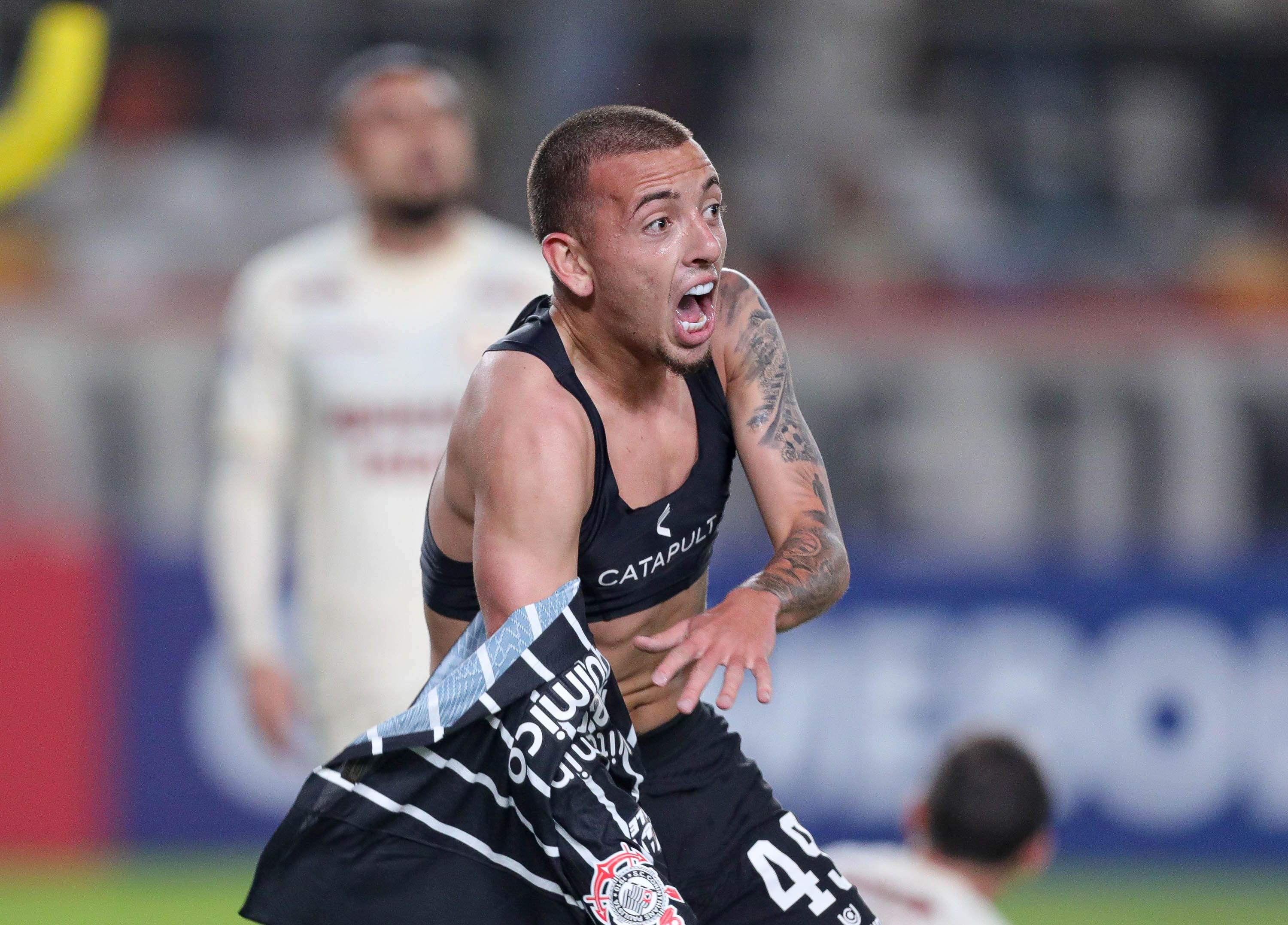 O objetivo do meio-campo do Corinthians na Copinha &eacute; um s&oacute;: achar um novo Moscardo