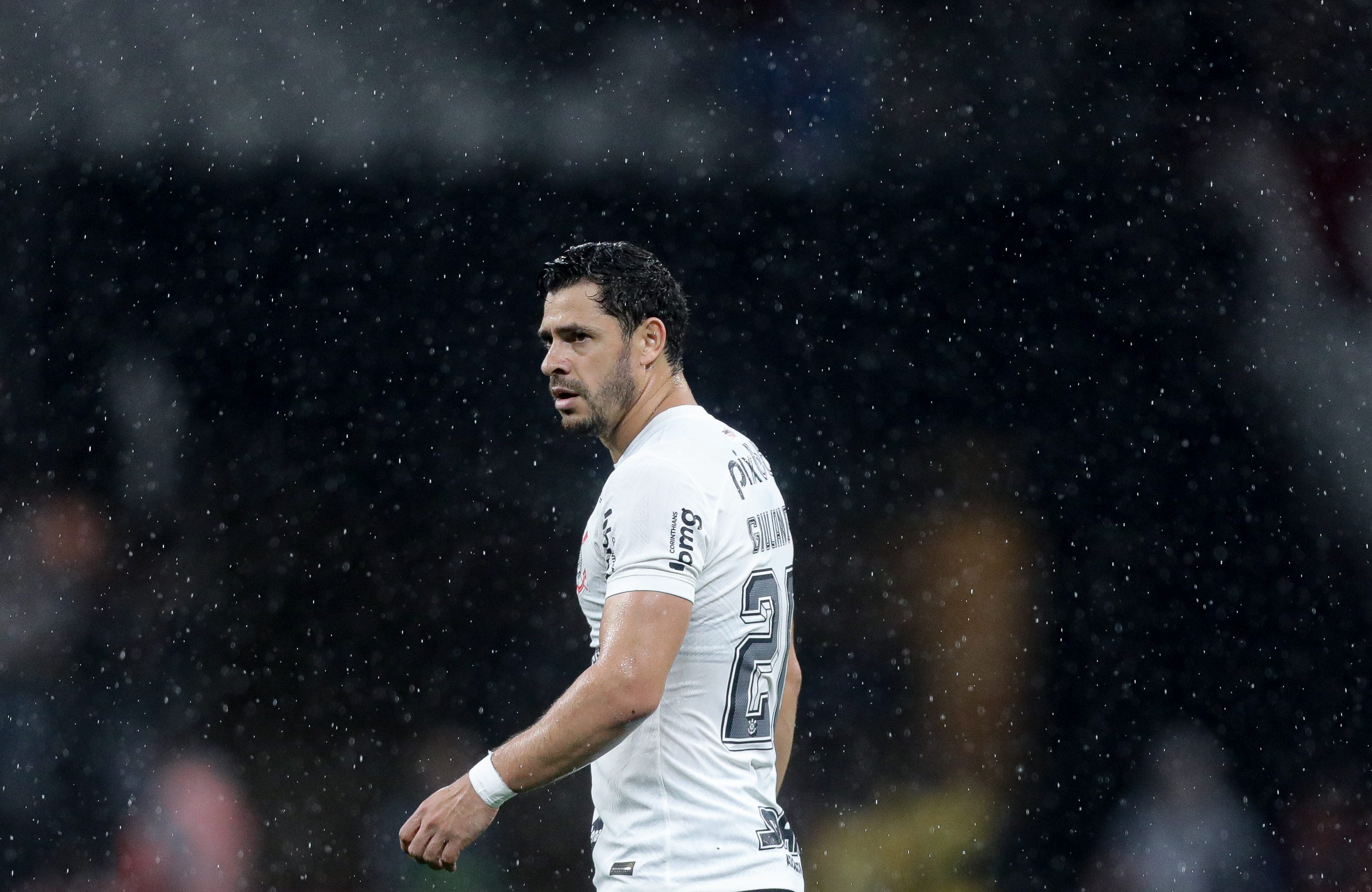 A barca de dispensados do Corinthians pode atracar no Santos