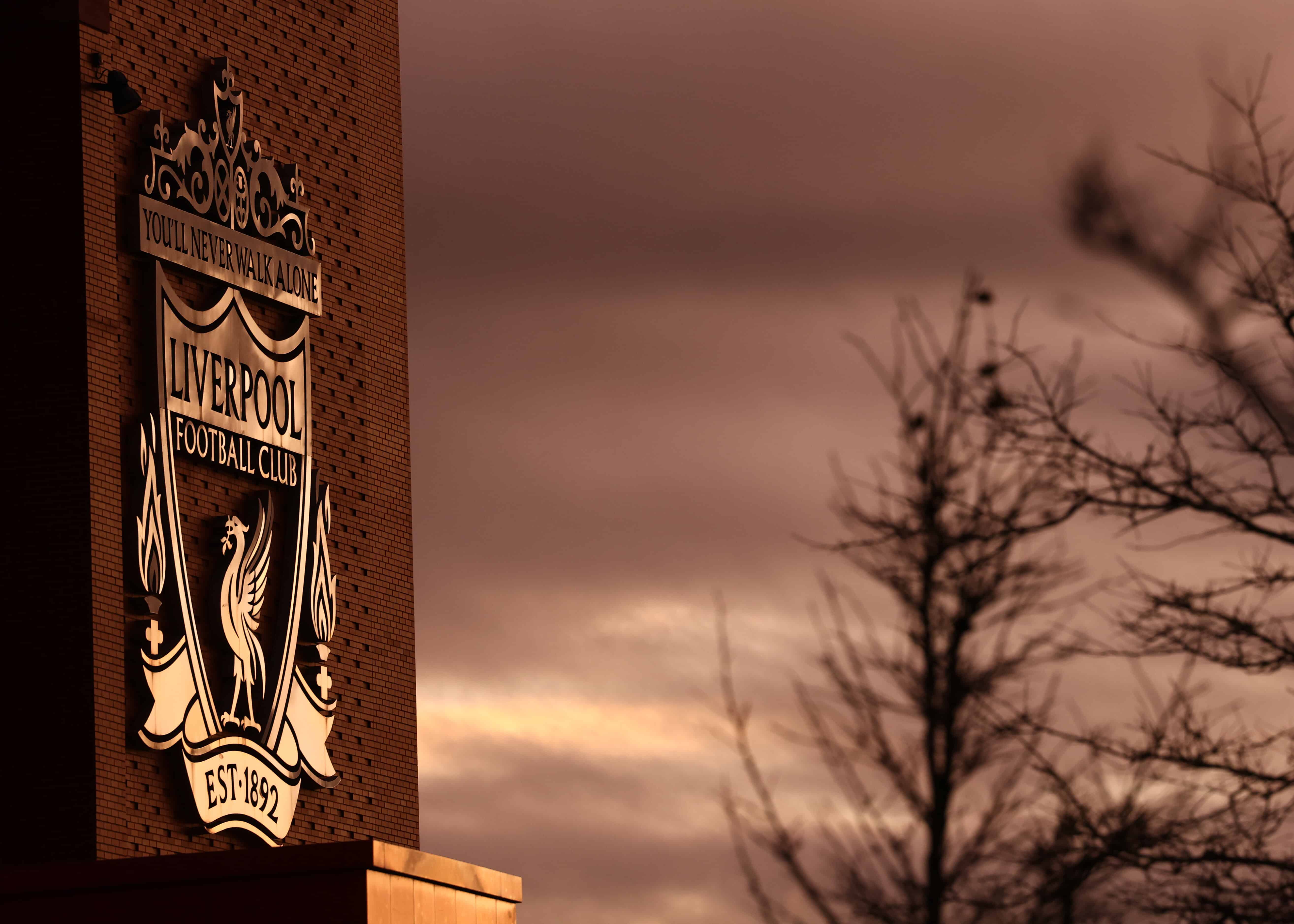 Brit&acirc;nico de descend&ecirc;ncia asi&aacute;tica acusa Liverpool de discrimina&ccedil;&atilde;o racial e aciona clube na Justi&ccedil;a