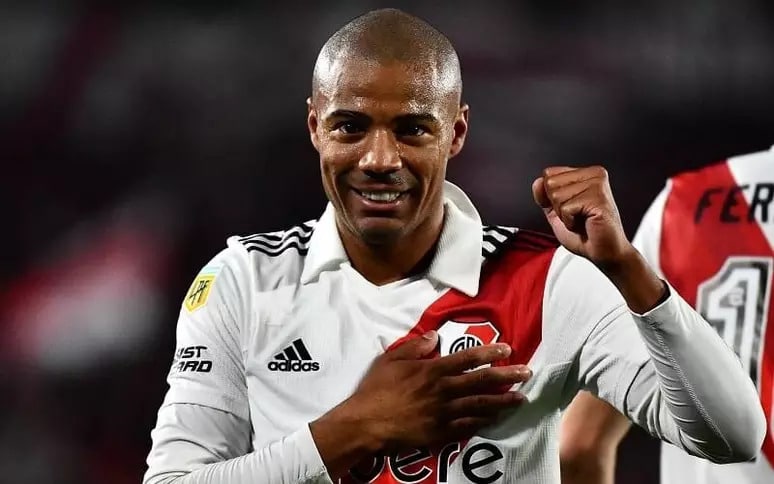 Como De La Cruz pode encaixar no concorrido meio-campo do Flamengo