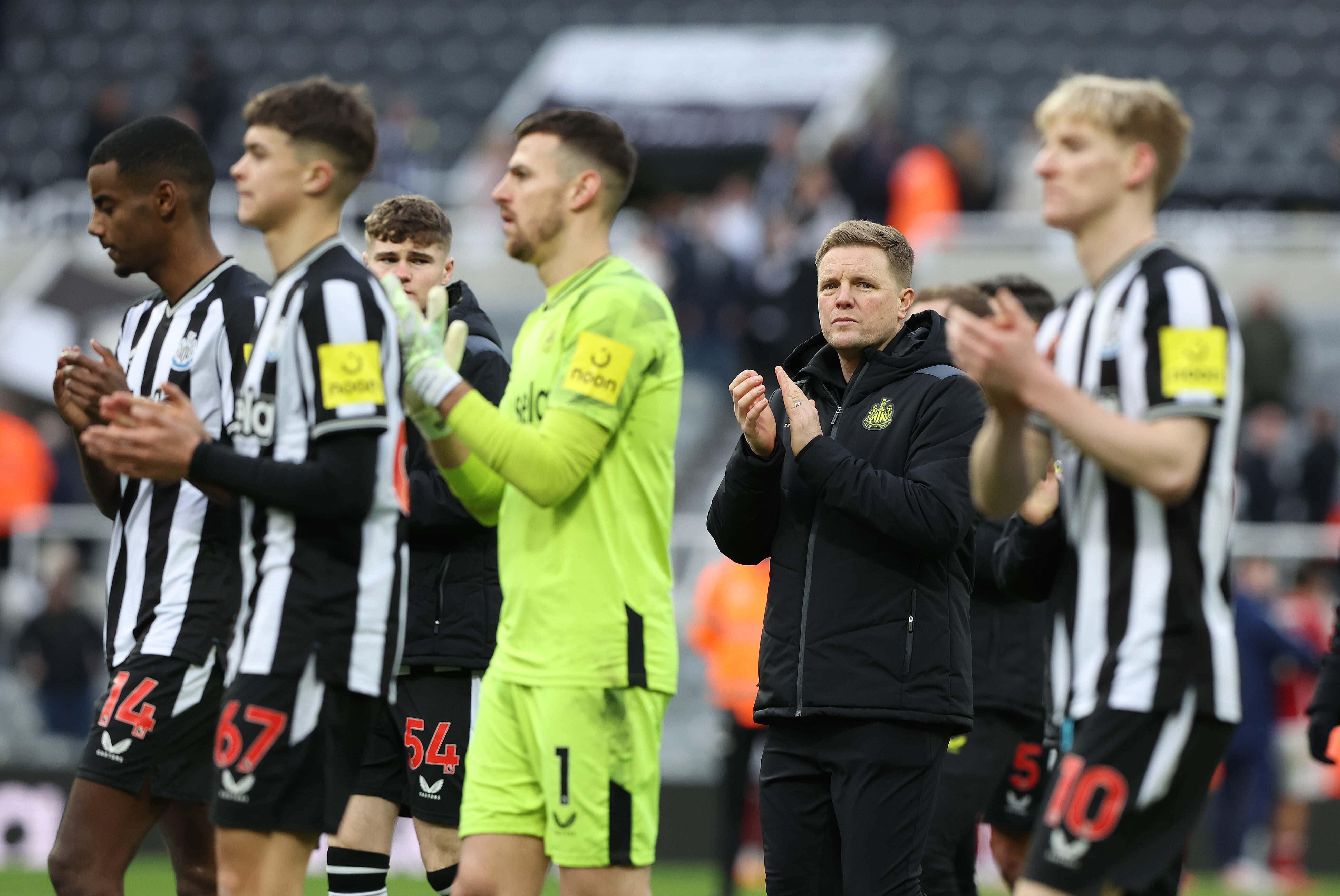 A torneira secou? Eddie Howe diz que Newcastle n&atilde;o tem garantia de refor&ccedil;os em janeiro