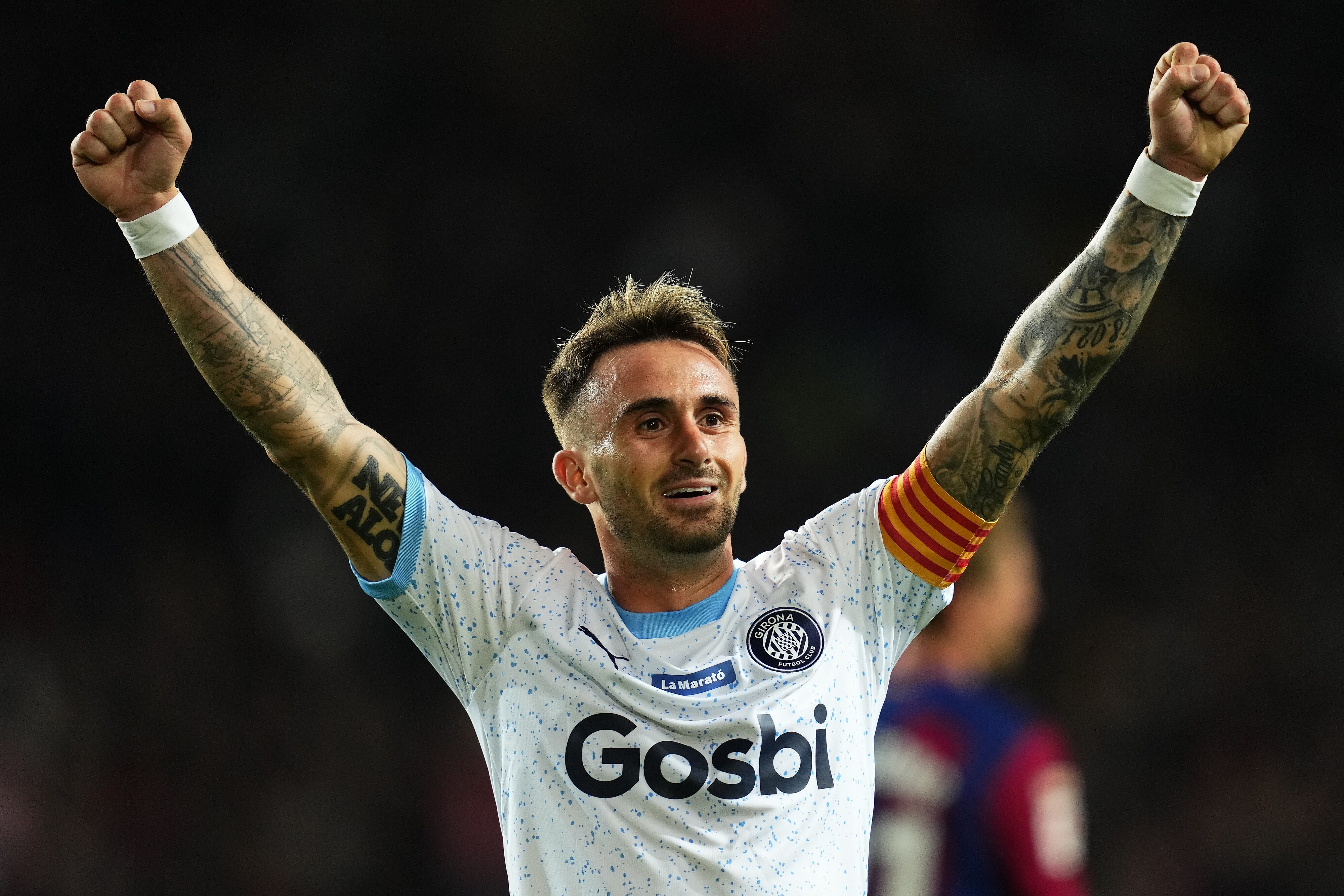 O sonho continua: Girona vence Barcelona em pleno Ol&iacute;mpico e rouba lideran&ccedil;a do Real