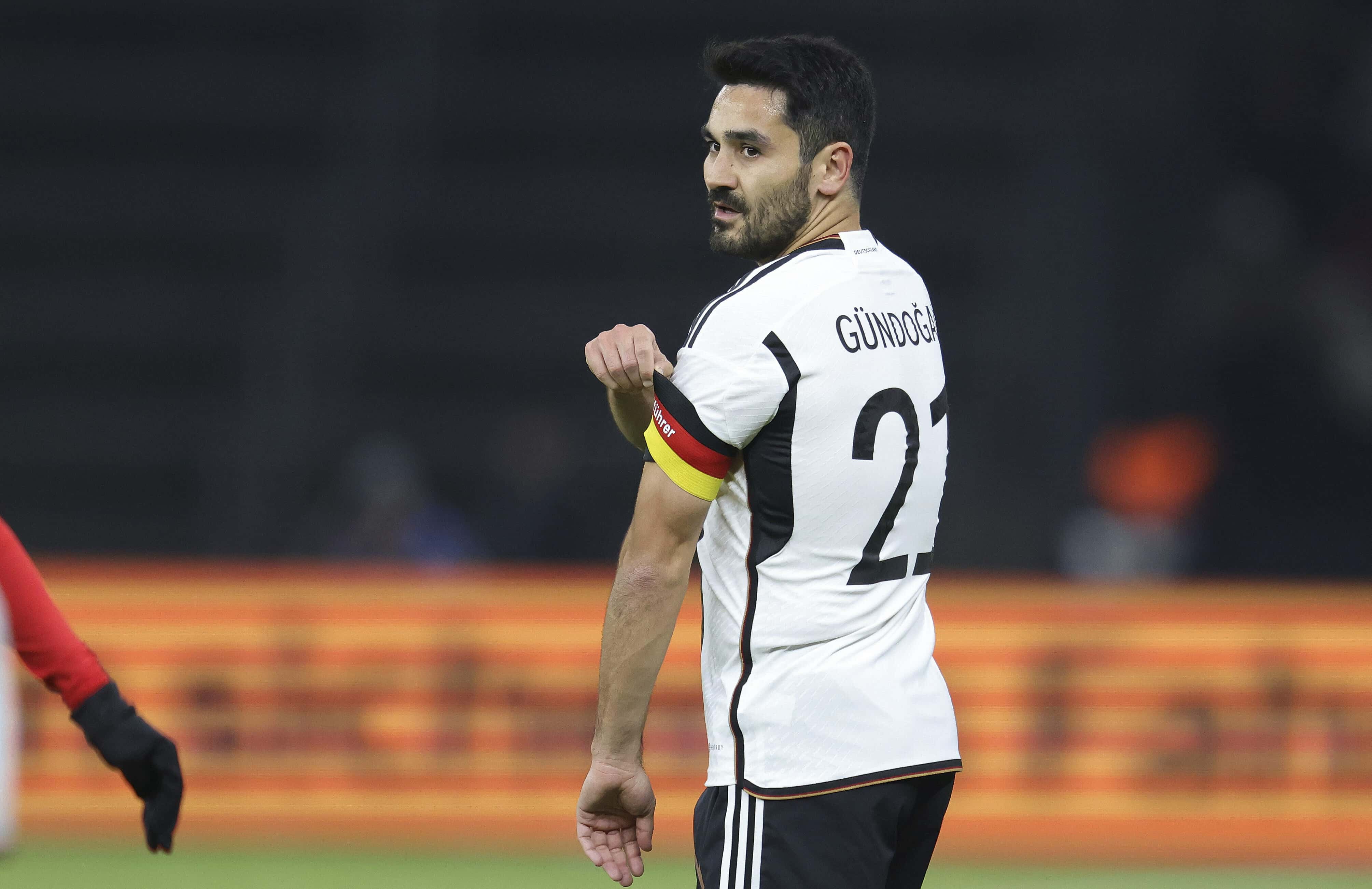 Em meio &agrave; crise da Sele&ccedil;&atilde;o Alem&atilde;, vice-presidente da federa&ccedil;&atilde;o faz duras cr&iacute;ticas a G&uuml;ndogan