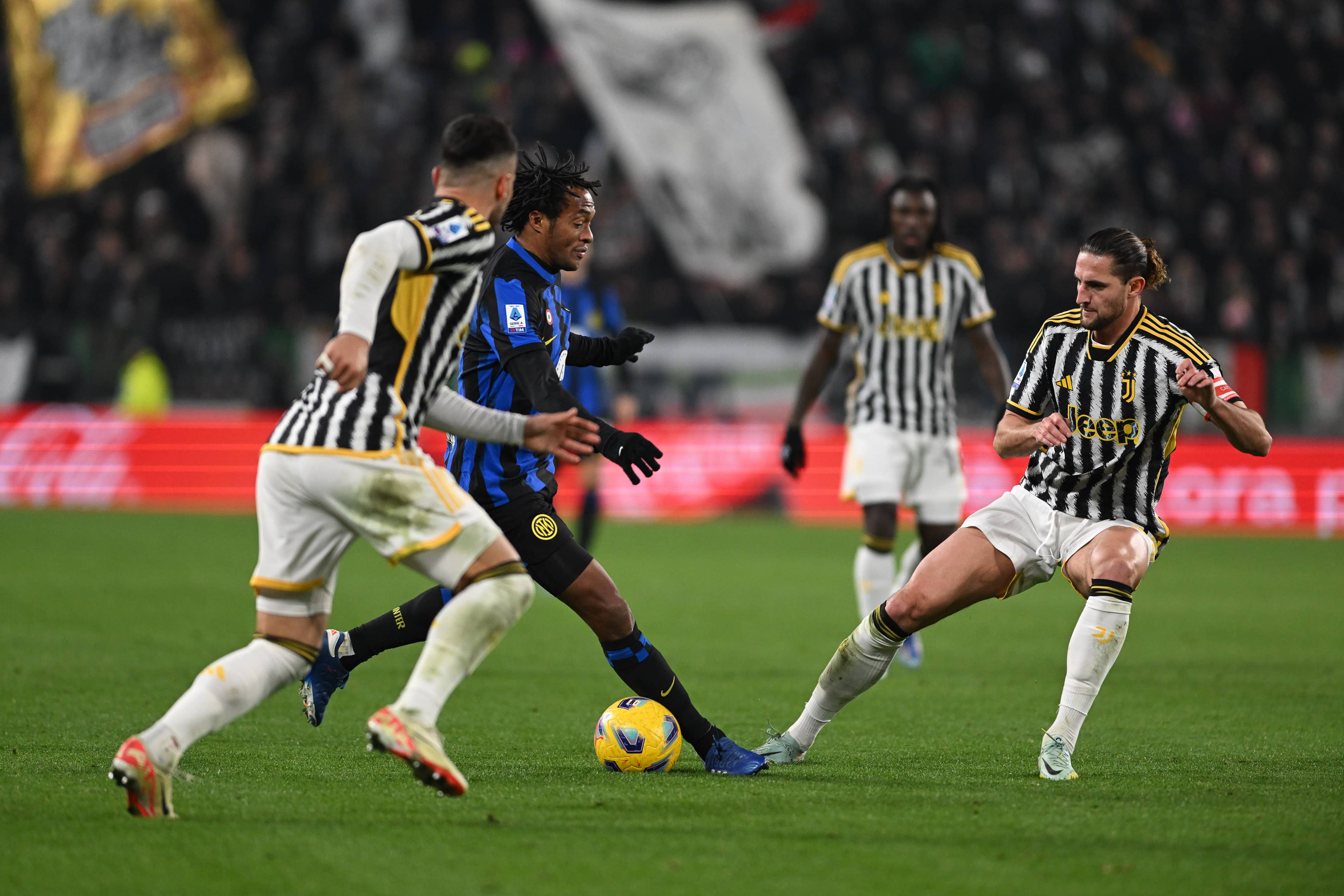 Federa&ccedil;&atilde;o italiana segue tend&ecirc;ncia de outros pa&iacute;ses e promete duras puni&ccedil;&otilde;es contra Superliga