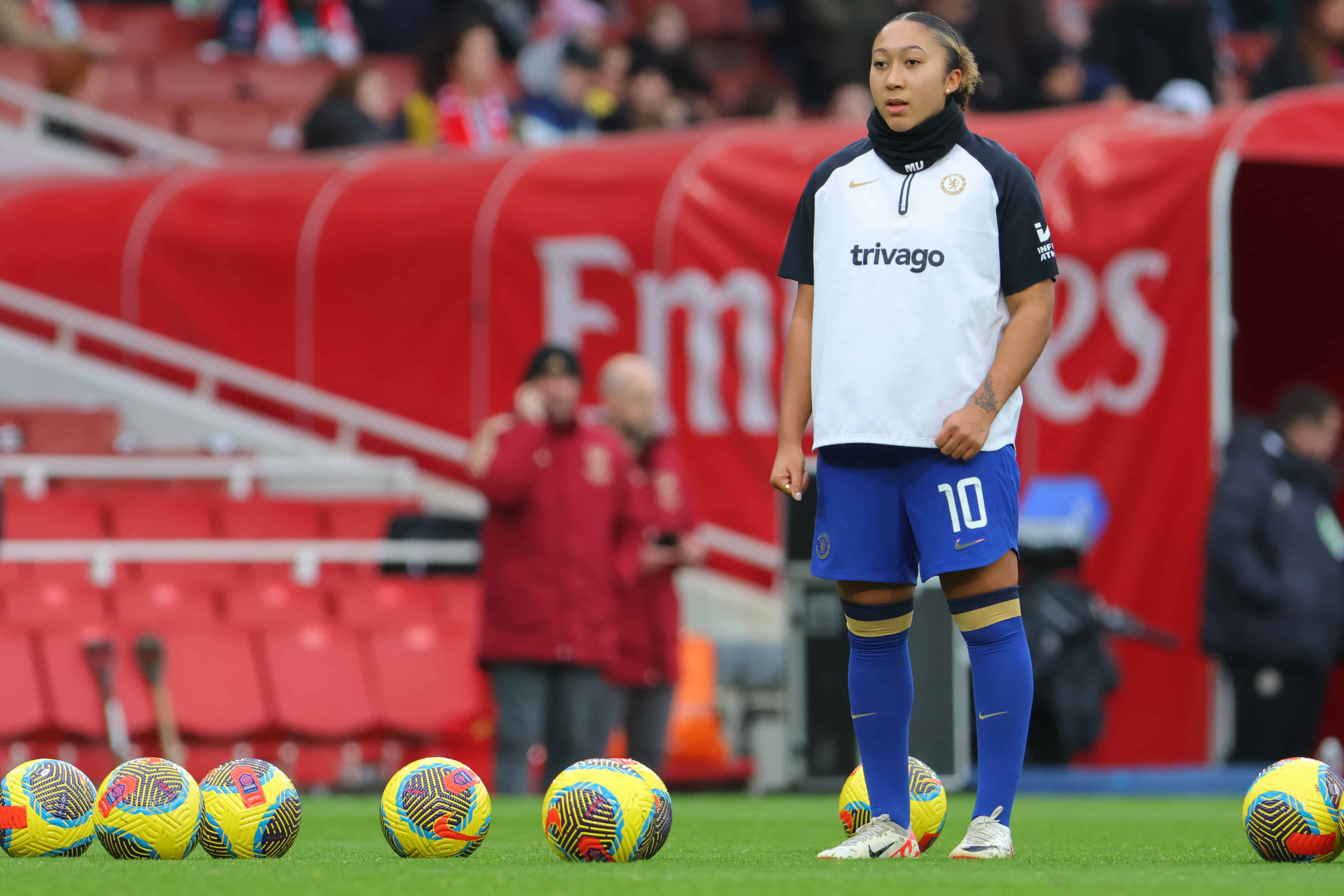 Atacante do Chelsea &eacute; v&iacute;tima de insultos racistas nas redes sociais ap&oacute;s cl&aacute;ssico contra o Arsenal