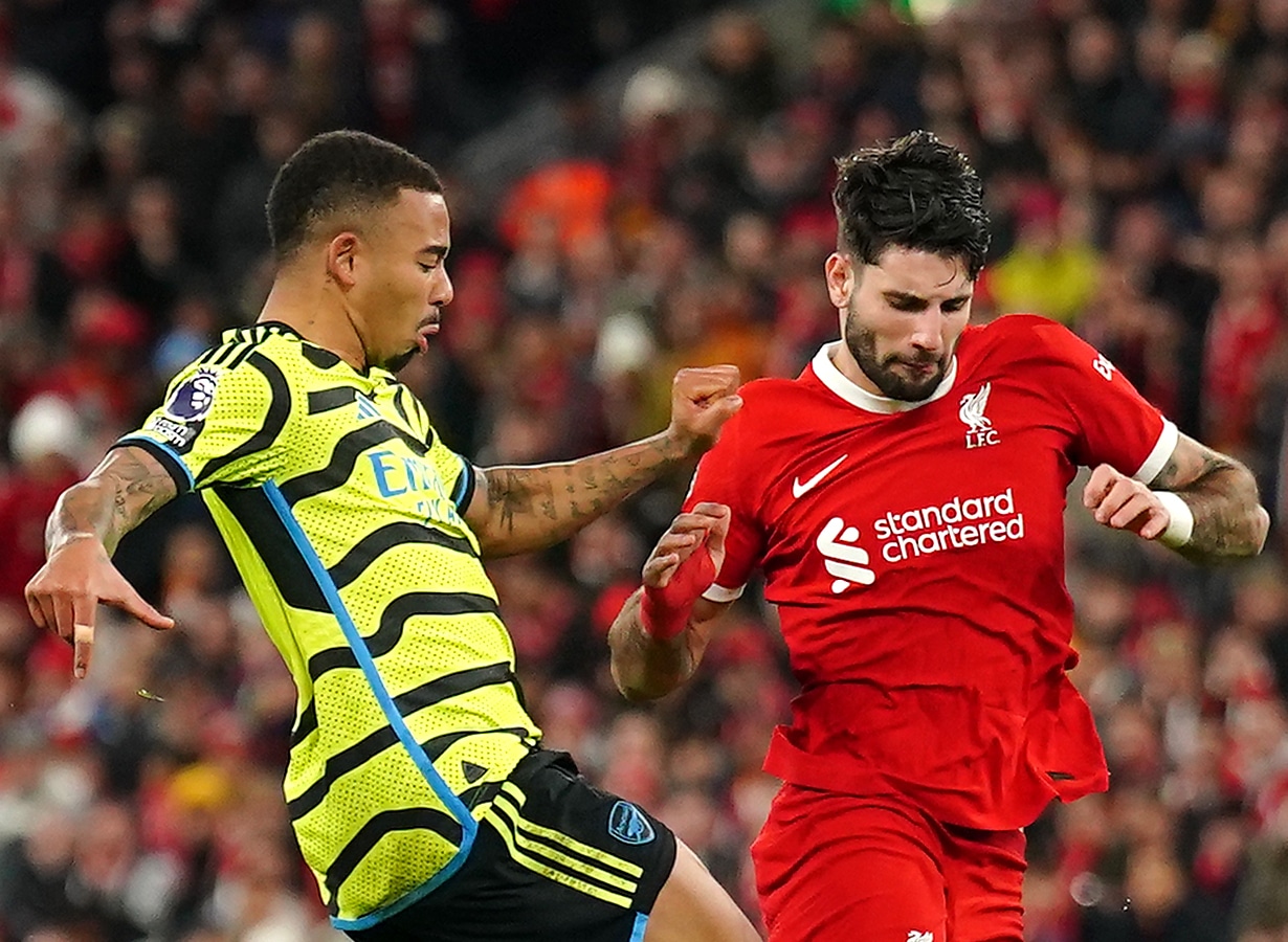 Liverpool e Arsenal fizeram um joga&ccedil;o e empataram &mdash; melhor aos Gunners, l&iacute;deres da Premier League