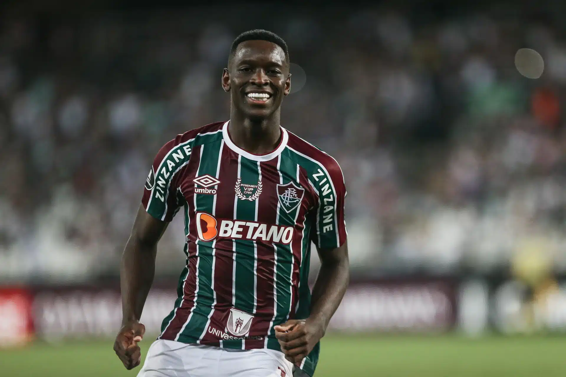 Fluminense conta com gratid&atilde;o de Luiz Henrique para largar na frente em Fla-Flu nos bastidores
