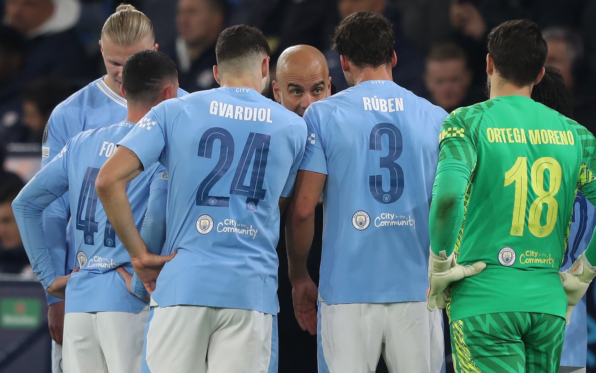 Antes do Mundial, o Manchester City tem um &uacute;ltimo compromisso: recebe um Crystal Palace que vive jejum de vit&oacute;rias