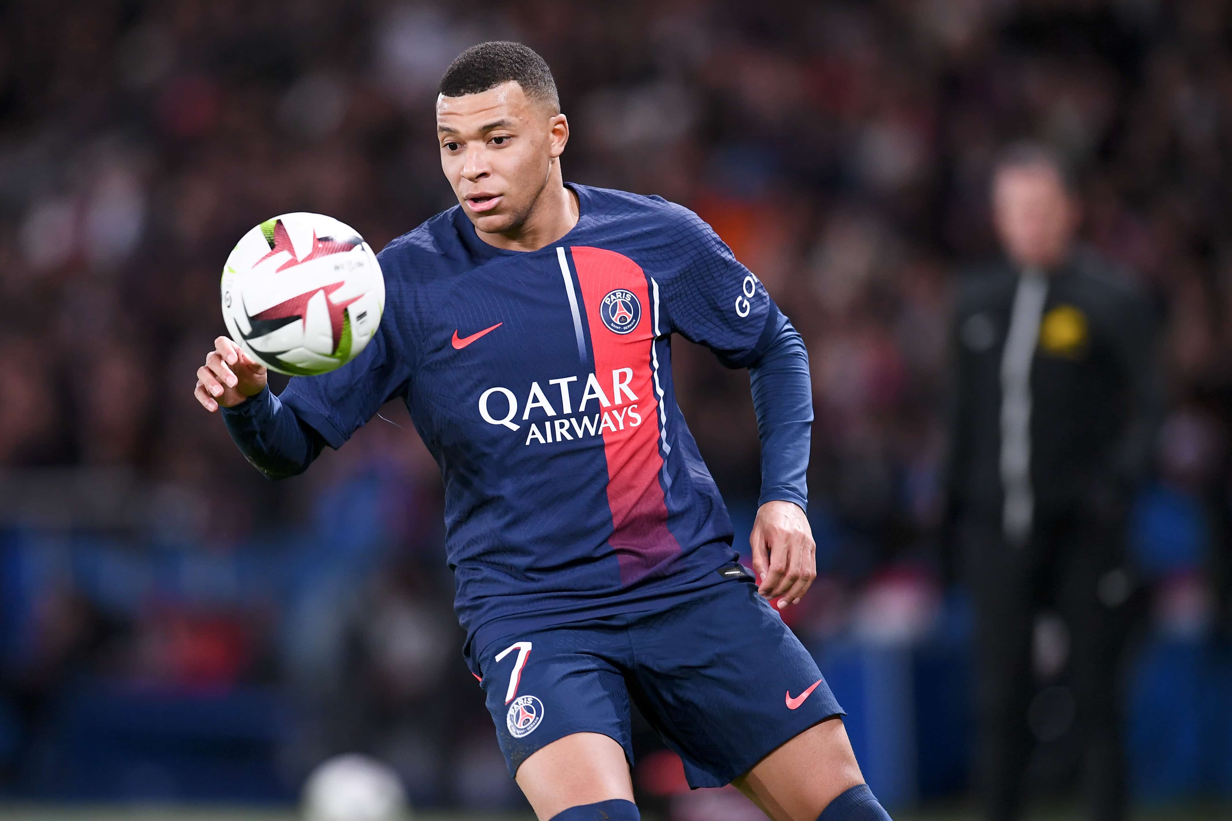 Confira uma lista de 10 jogadores do futebol europeu que podem assinar pr&eacute;-contrato a partir de janeiro