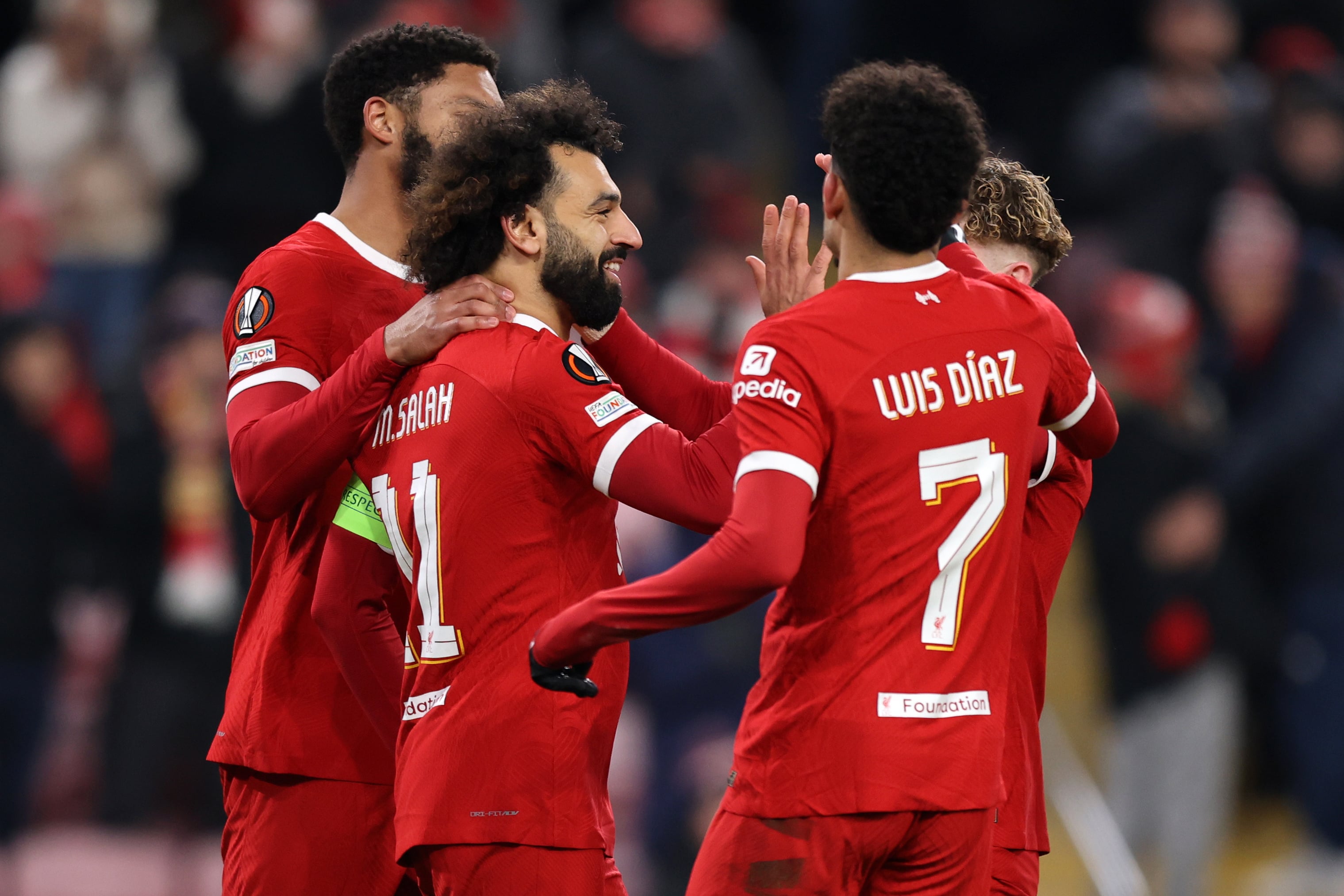 Contra um Fulham para l&aacute; de irregular, Liverpool coloca &agrave; prova sua campanha perfeita em Anfield na temporada