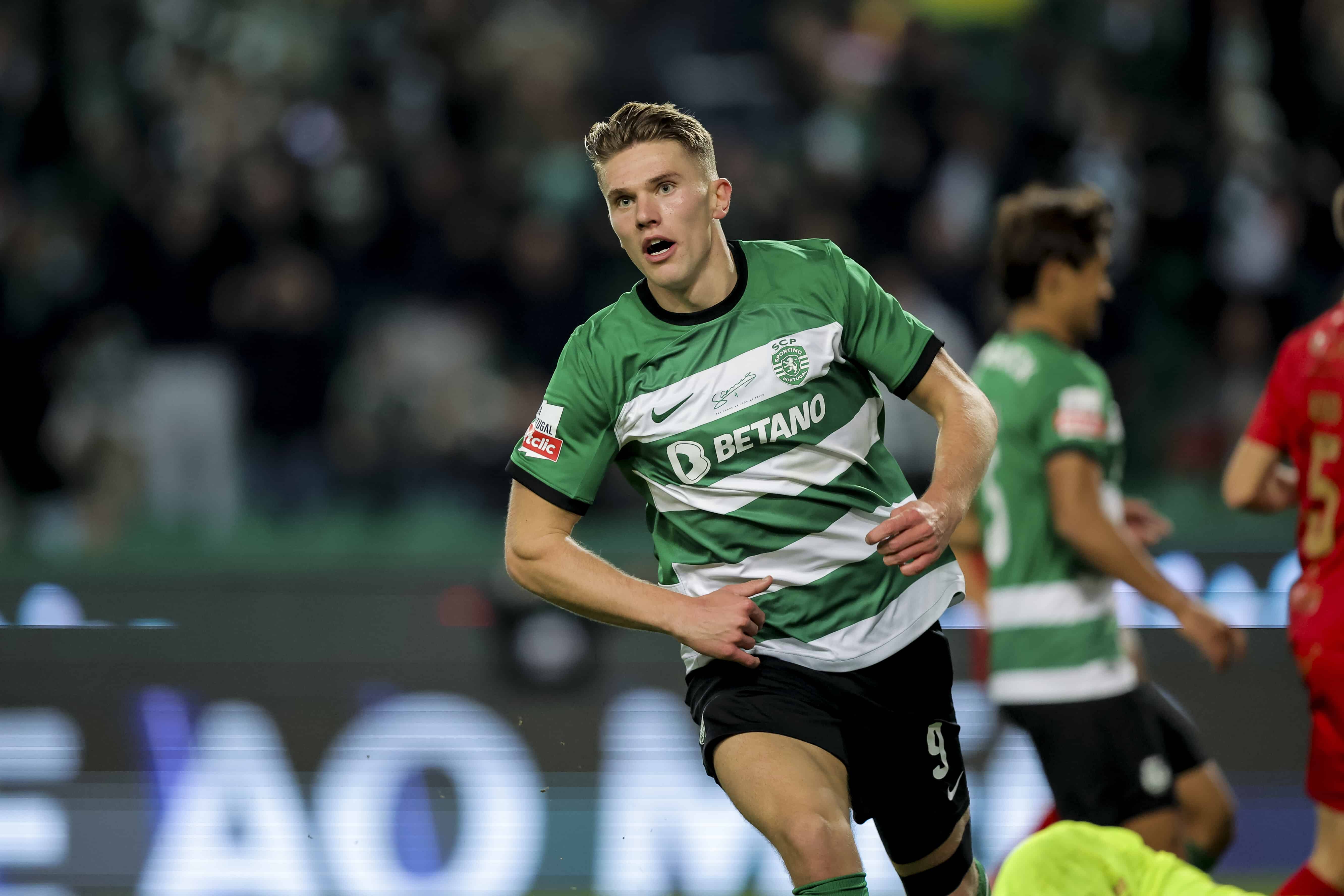 Sporting forja virada diante do Gil Vicente, conta com trope&ccedil;o do Benfica e reassume lideran&ccedil;a