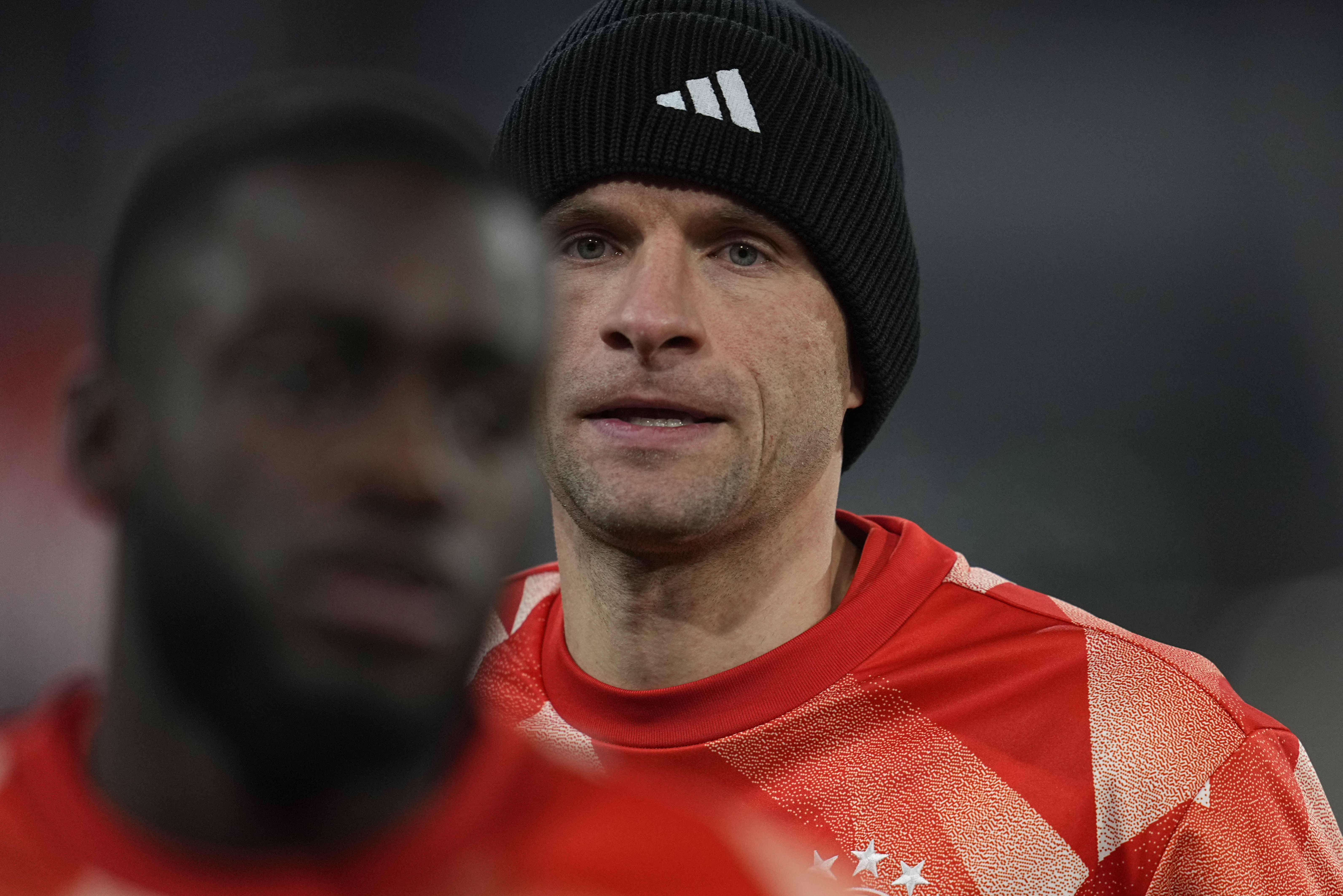 A nevasca em Munique provocou o adiamento do jogo do Bayern e&hellip; brincadeiras de M&uuml;ller